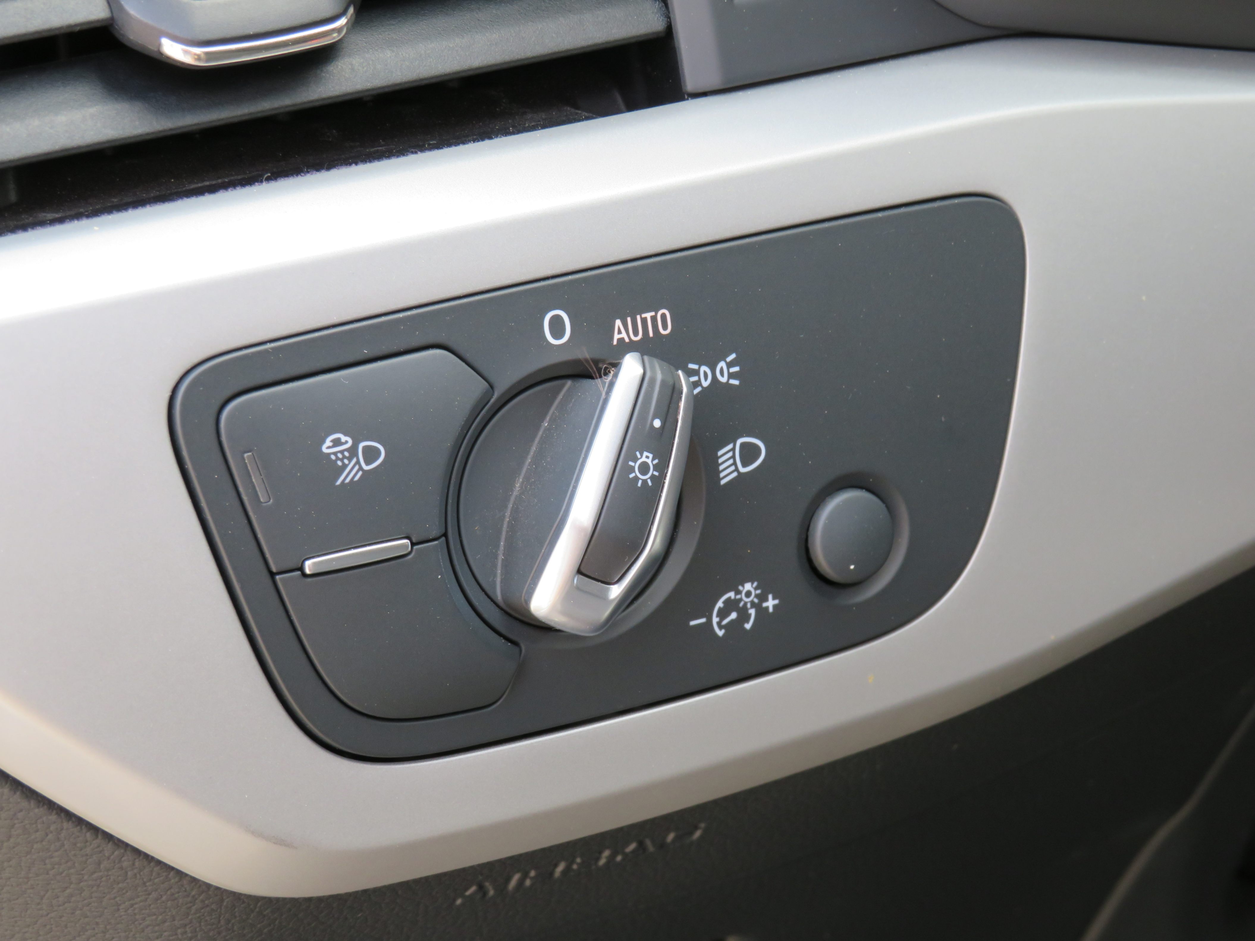 /aspireauto/2019-Audi-A4-97838093466901.jpg