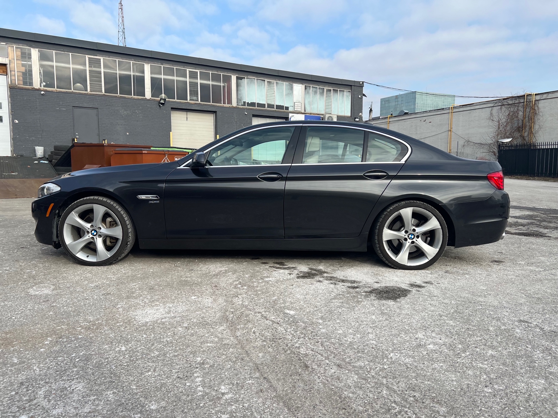 /autocainc/2011-BMW-5Series-41171303478230636.jpg