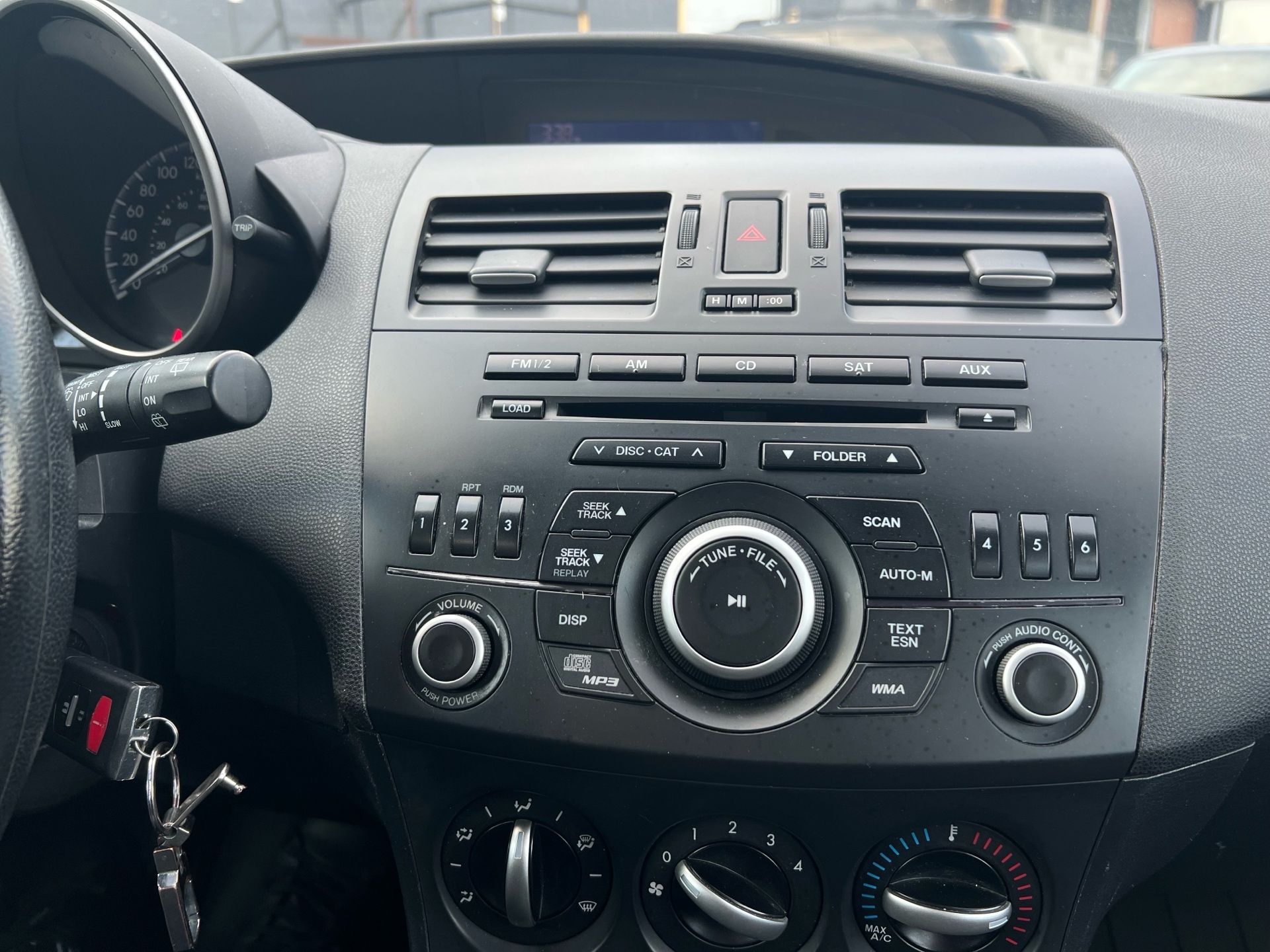 /autocainc/2012-Mazda-Mazda3-08810101181615515.jpg