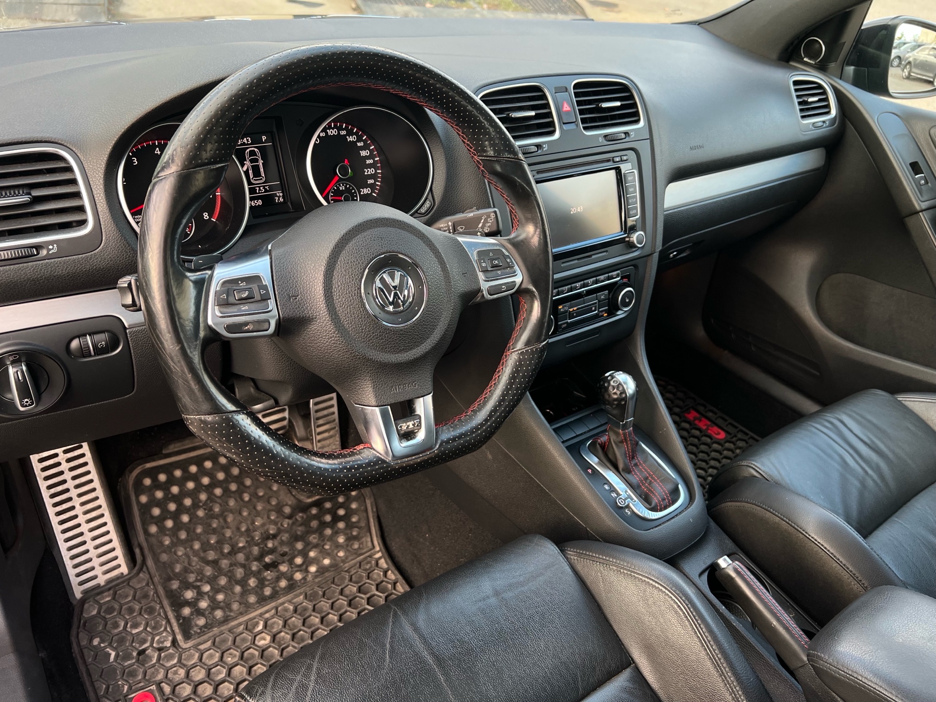 /autocainc/2012-Volkswagen-GolfGTI-72221341819183.jpg