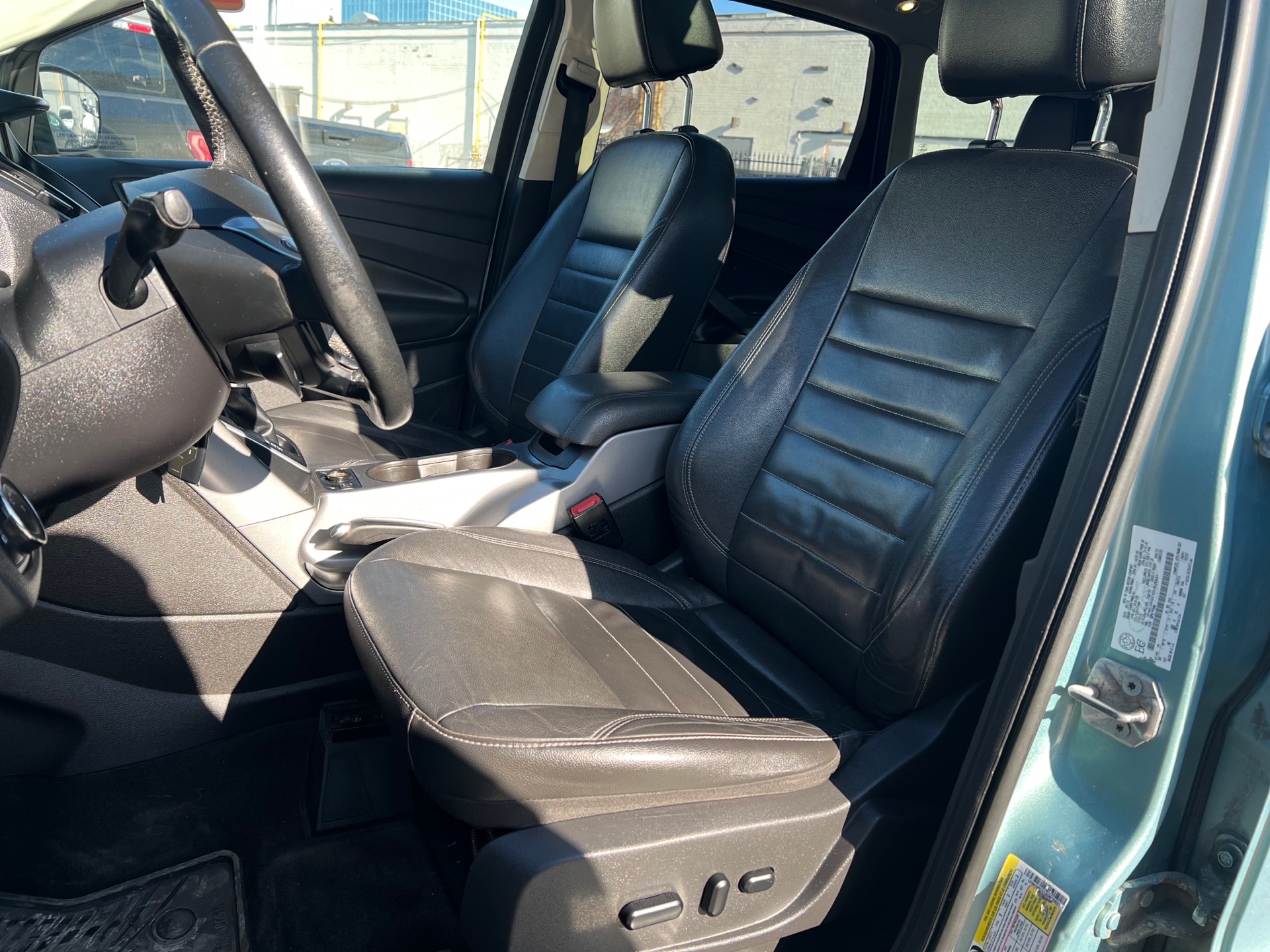 /autocainc/2013-Ford-Escape-4325601914864359.jpg