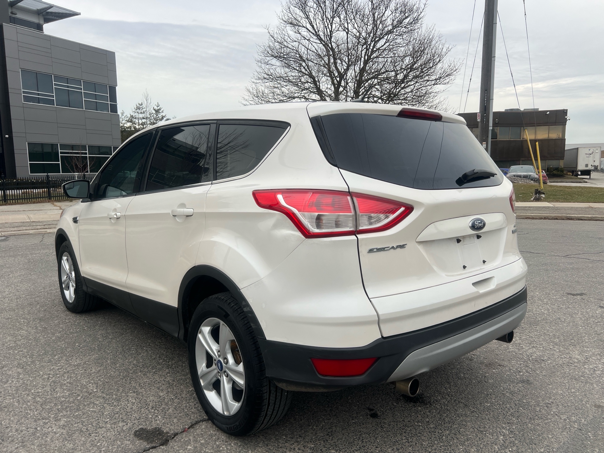 /autocainc/2013-Ford-Escape-5998129788977464.jpg