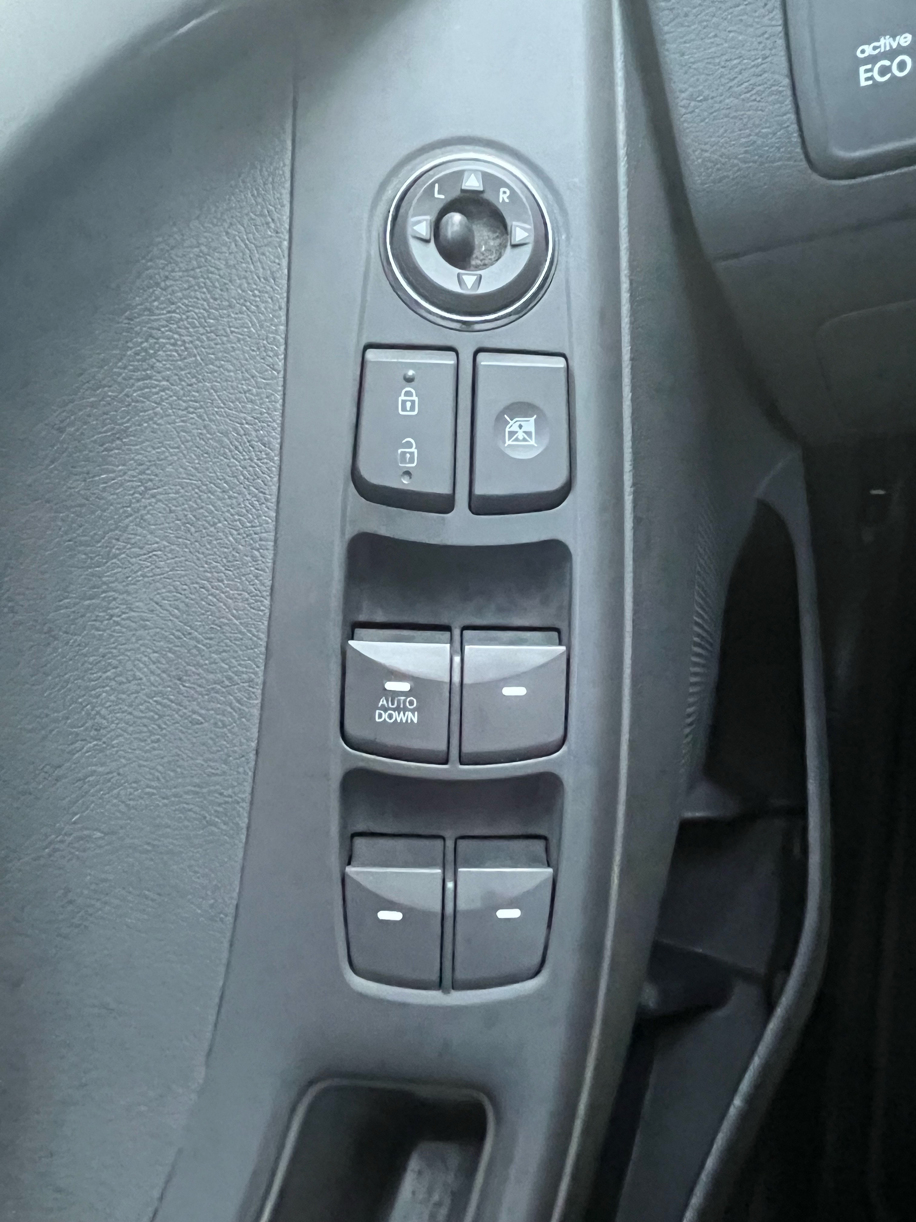/autocainc/2013-Hyundai-Elantra-03988466134629953.jpg