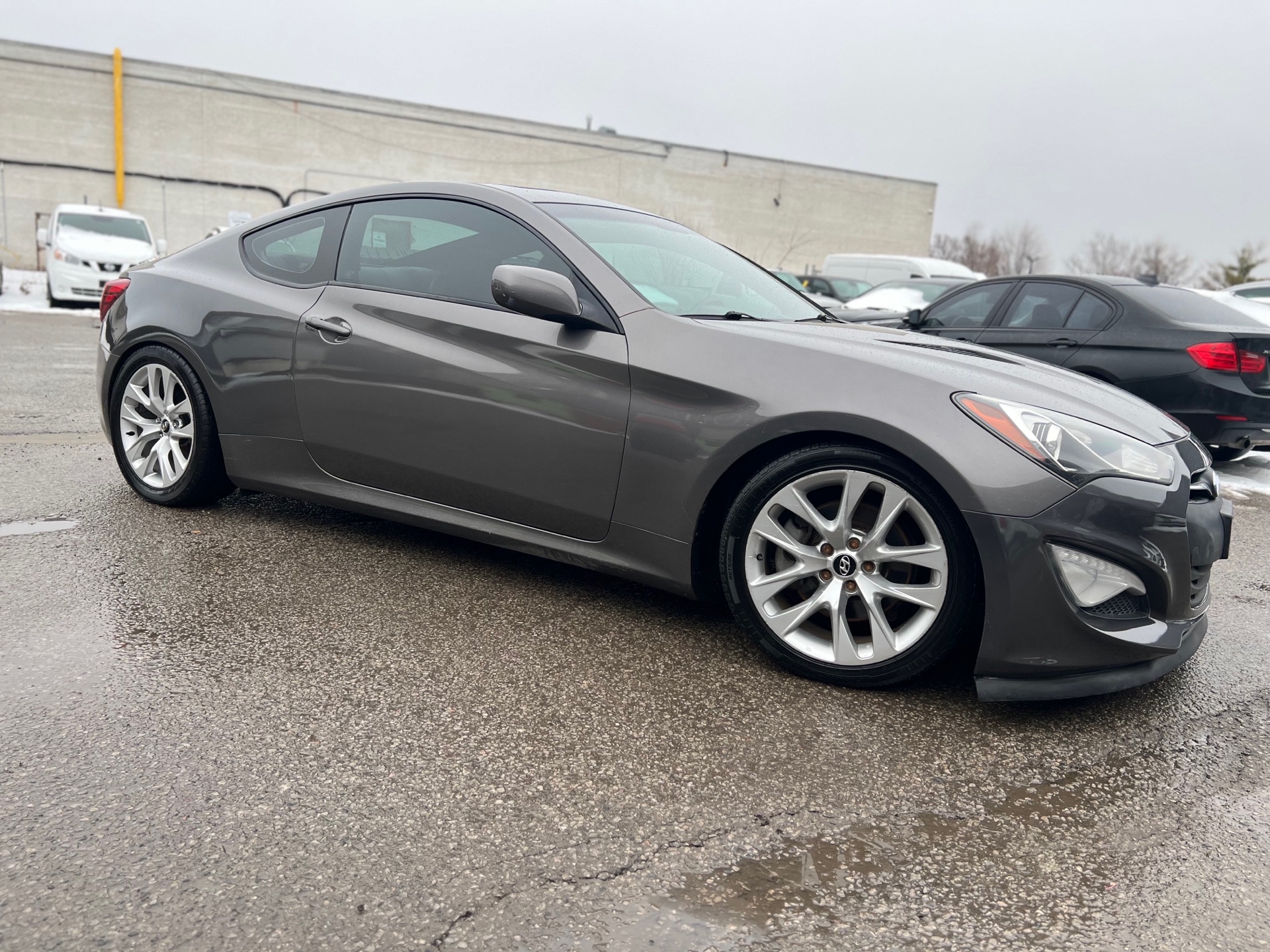 /autocainc/2013-Hyundai-Genesis-18581781456232283.jpg