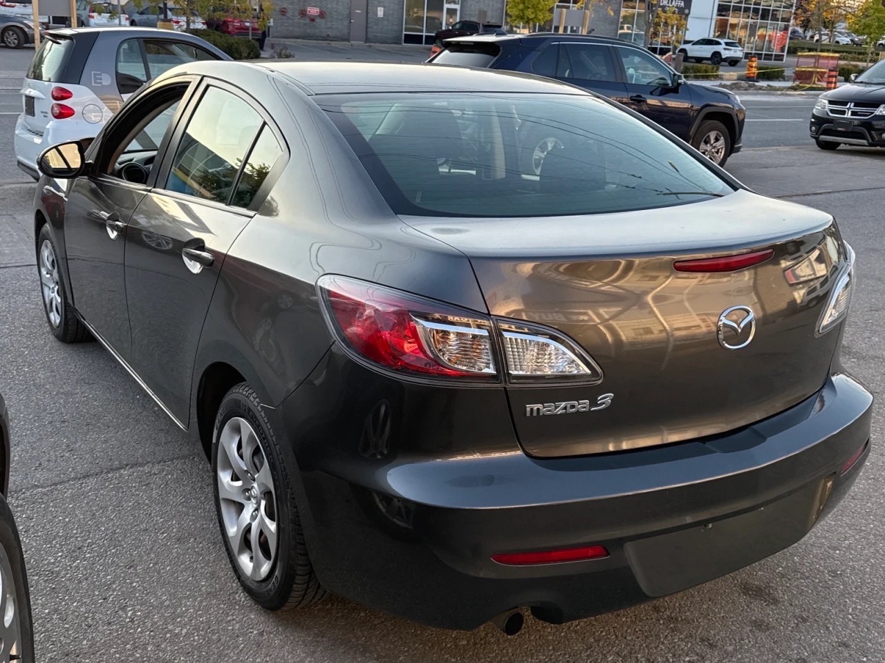 /autocainc/2013-Mazda-Mazda3-04762192361303774.jpg