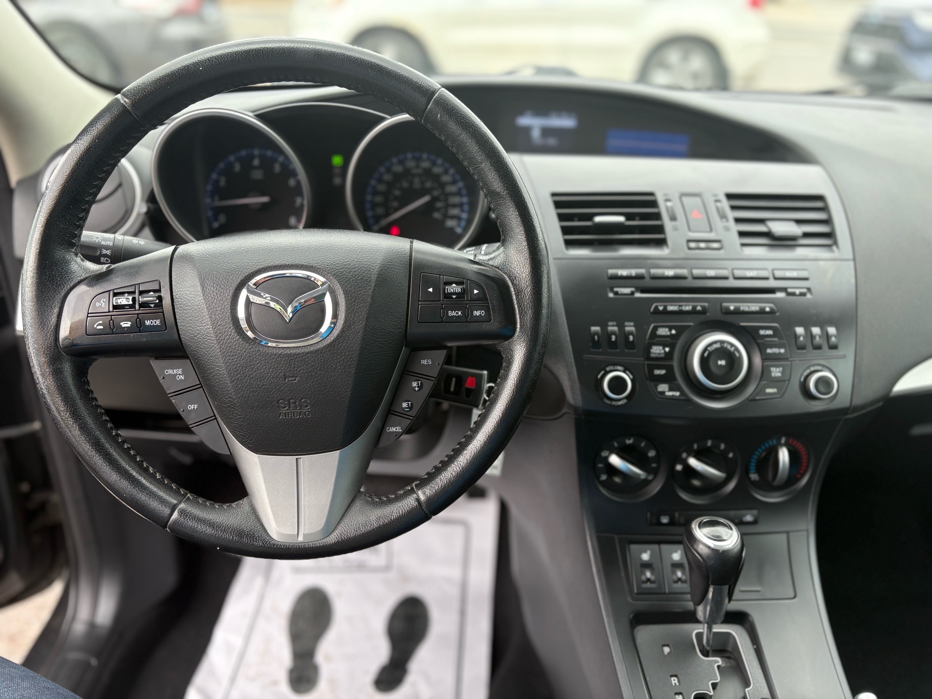 /autocainc/2013-Mazda-Mazda3-7149759828511433.jpg