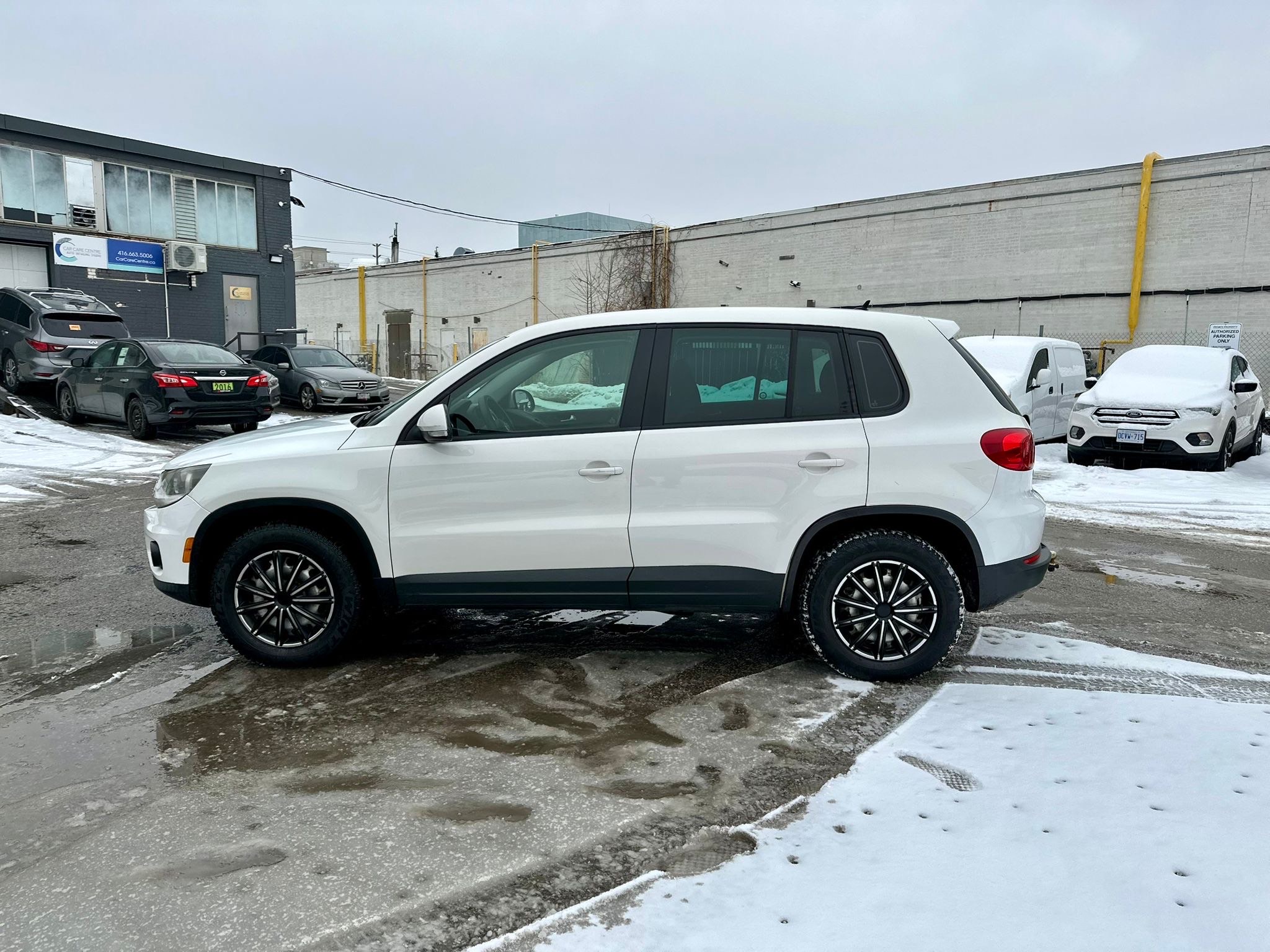 /autocainc/2013-Volkswagen-Tiguan-5282882217223976.jpg