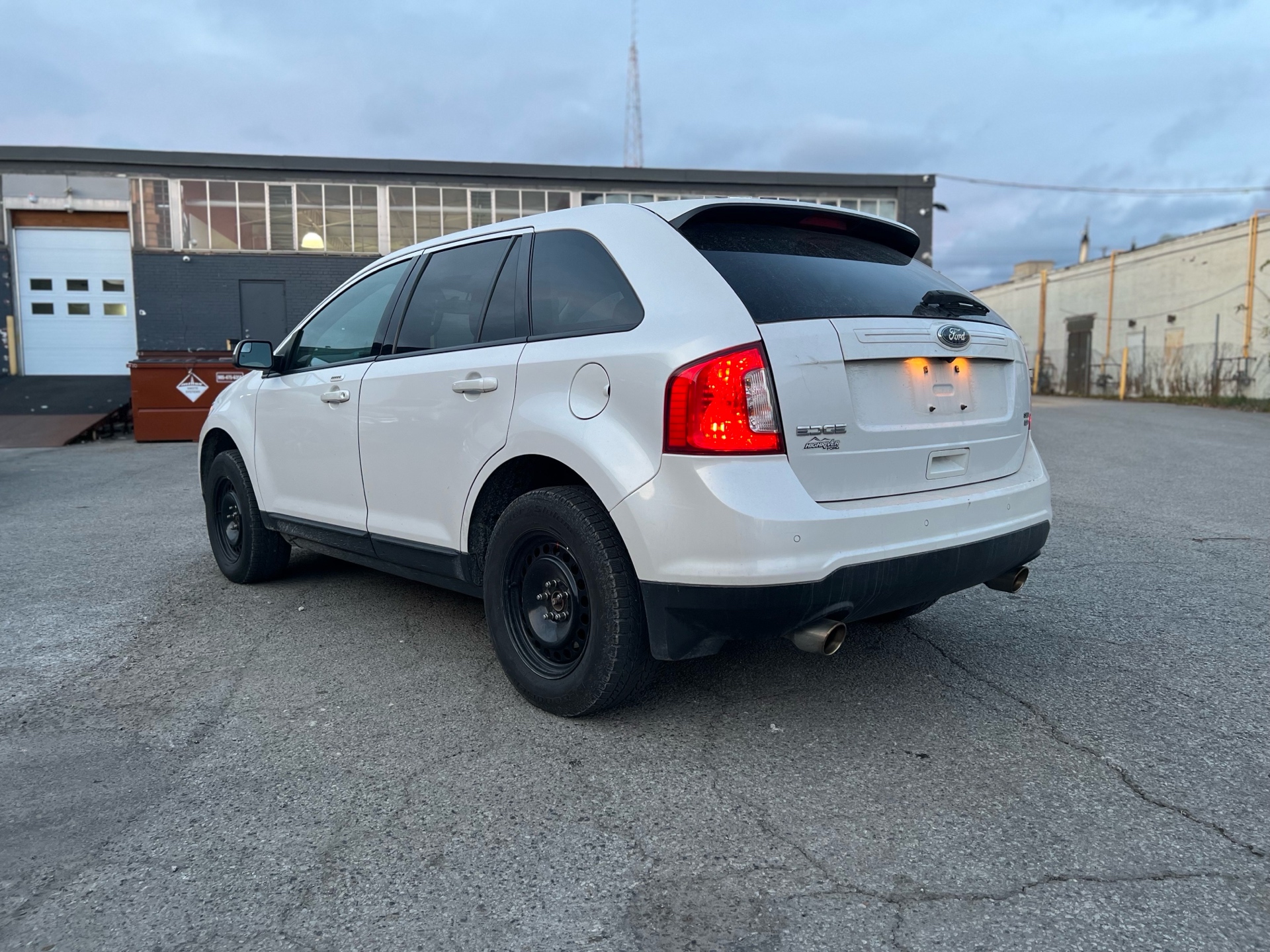 /autocainc/2014-Ford-Edge-38989428808257665.jpg