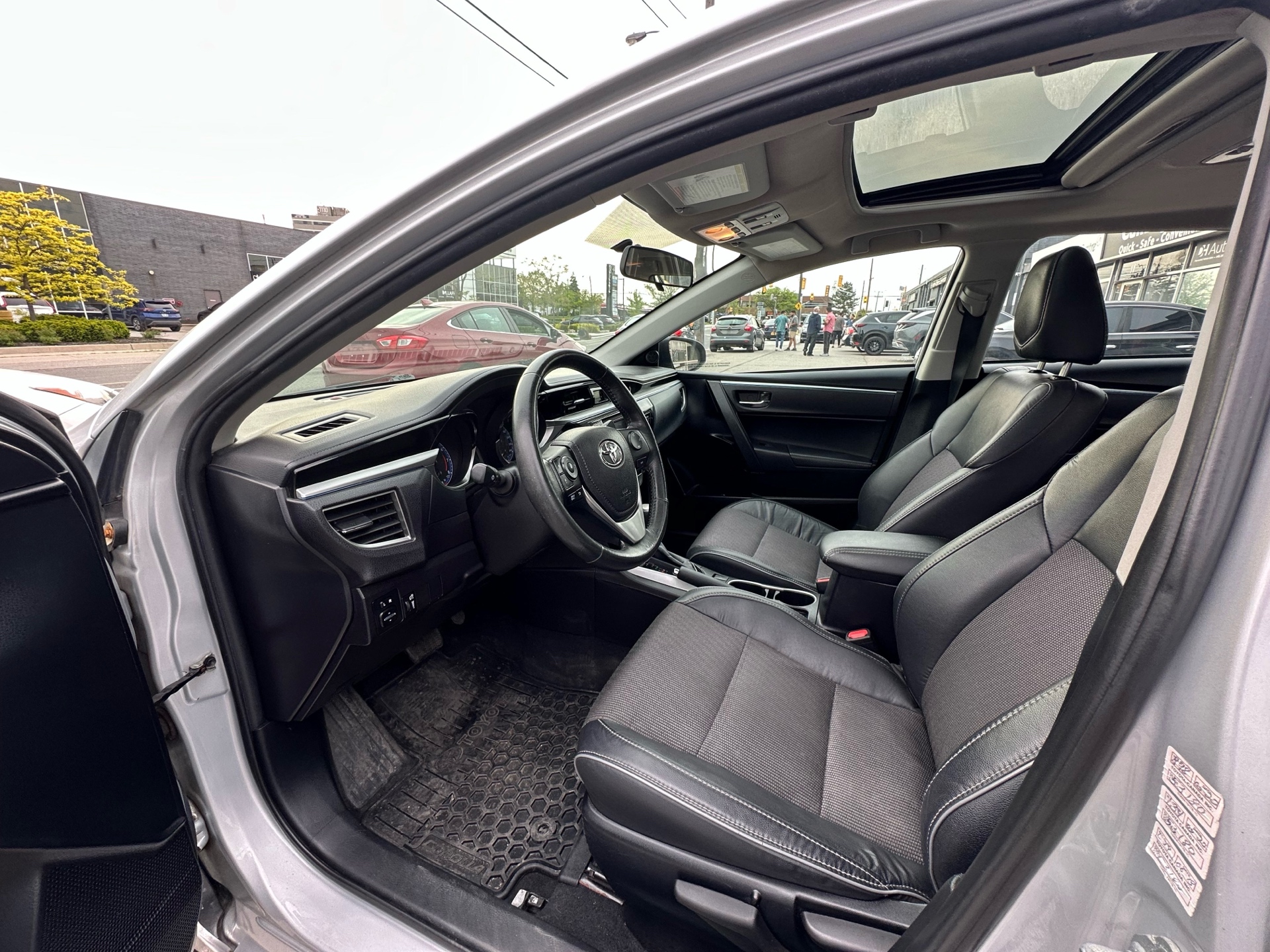 /autocainc/2015-Toyota-Corolla-7393870620754504.jpg