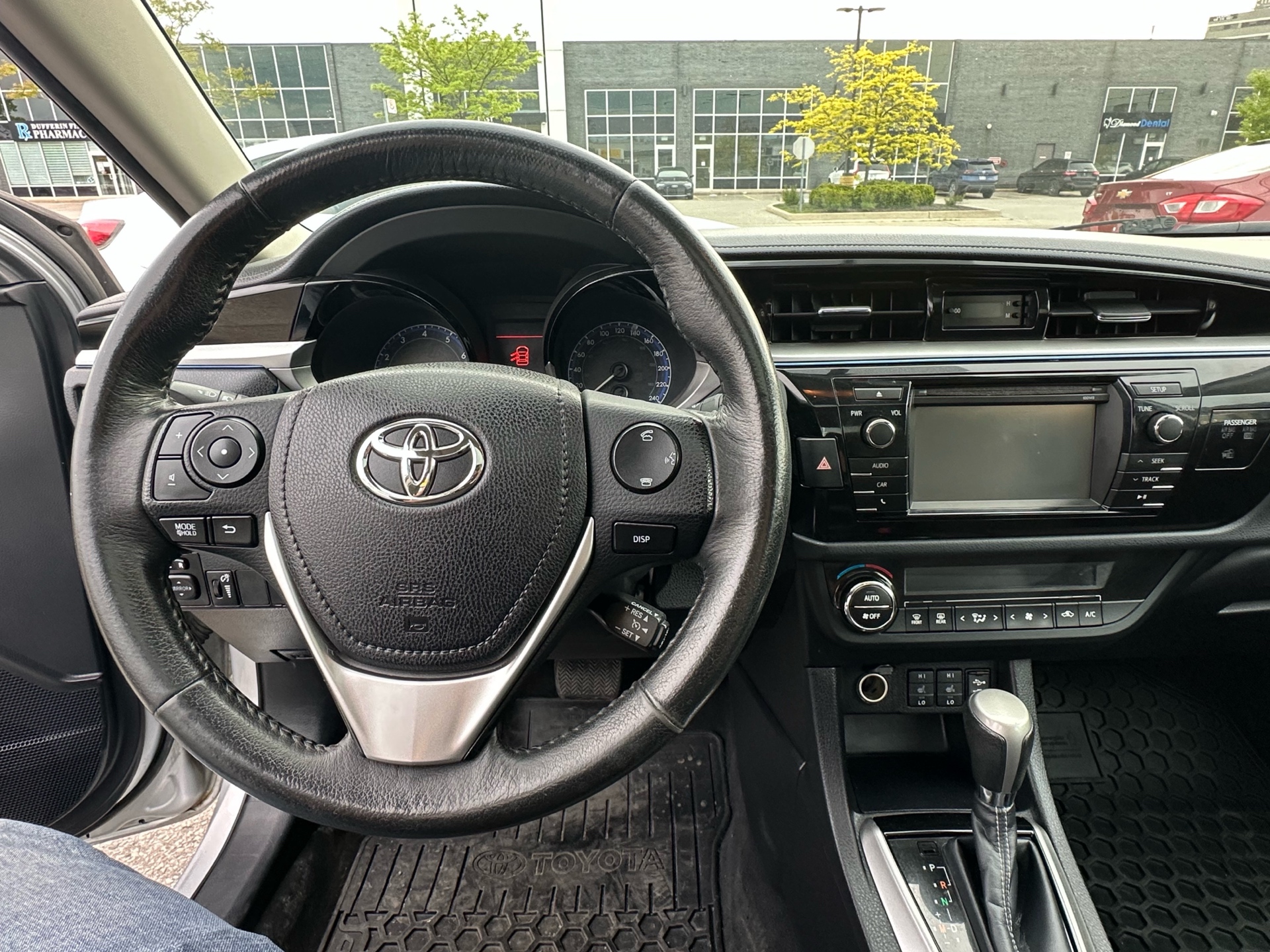/autocainc/2015-Toyota-Corolla-9613781127933727.jpg