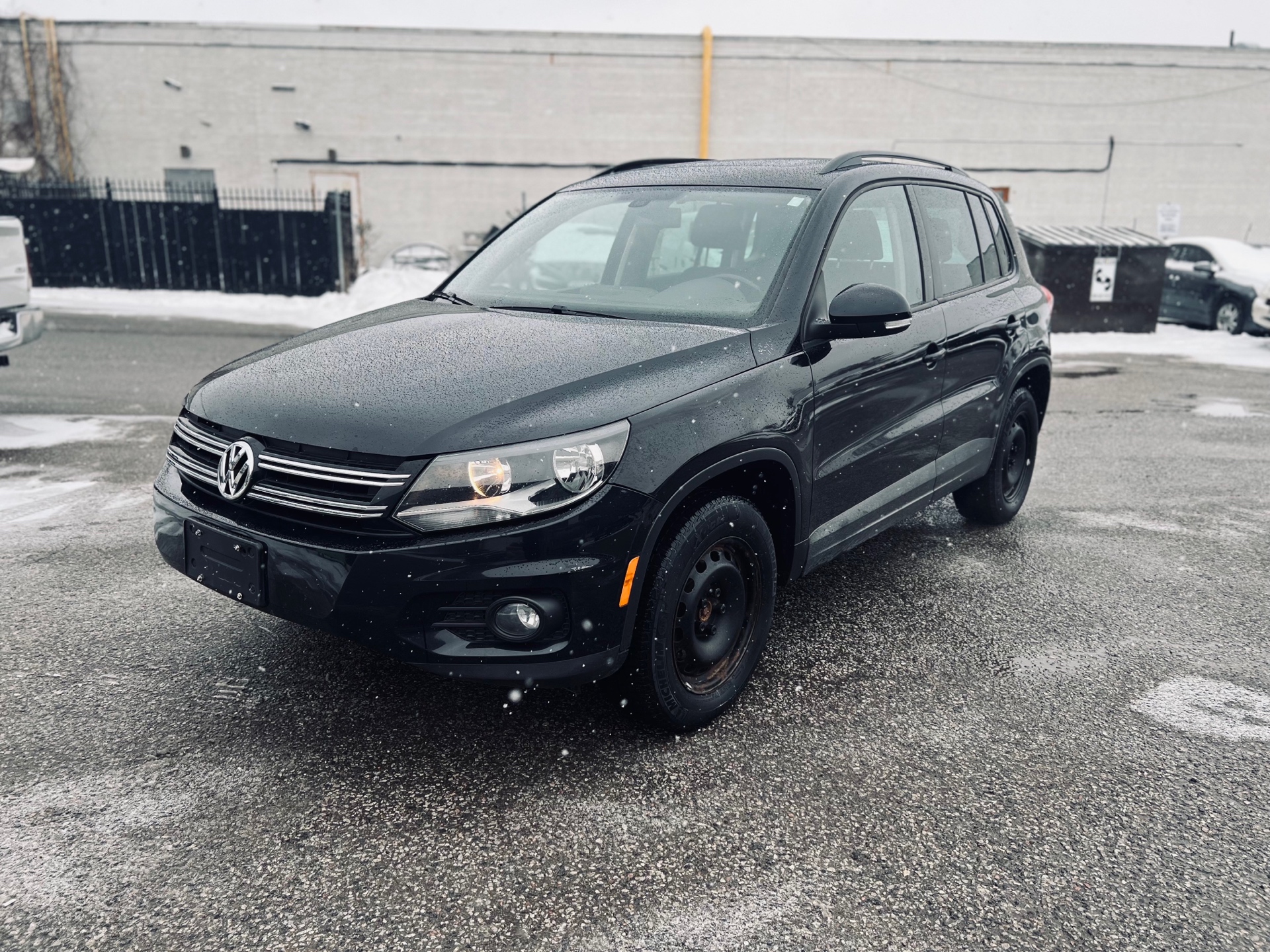 /autocainc/2015-Volkswagen-Tiguan-509094434124395.jpg