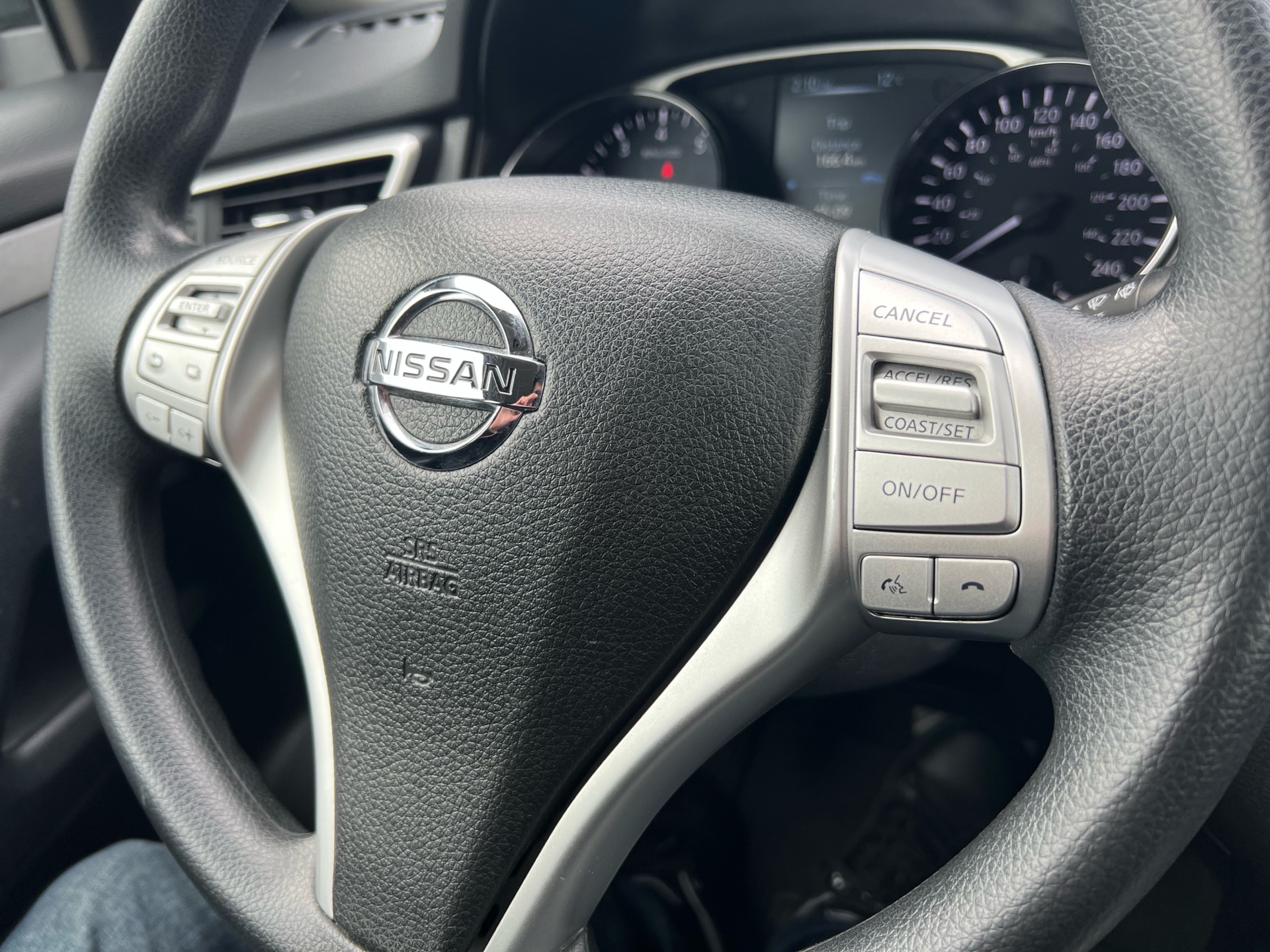 /autocainc/2016-Nissan-Rogue-26789720952900264.jpg