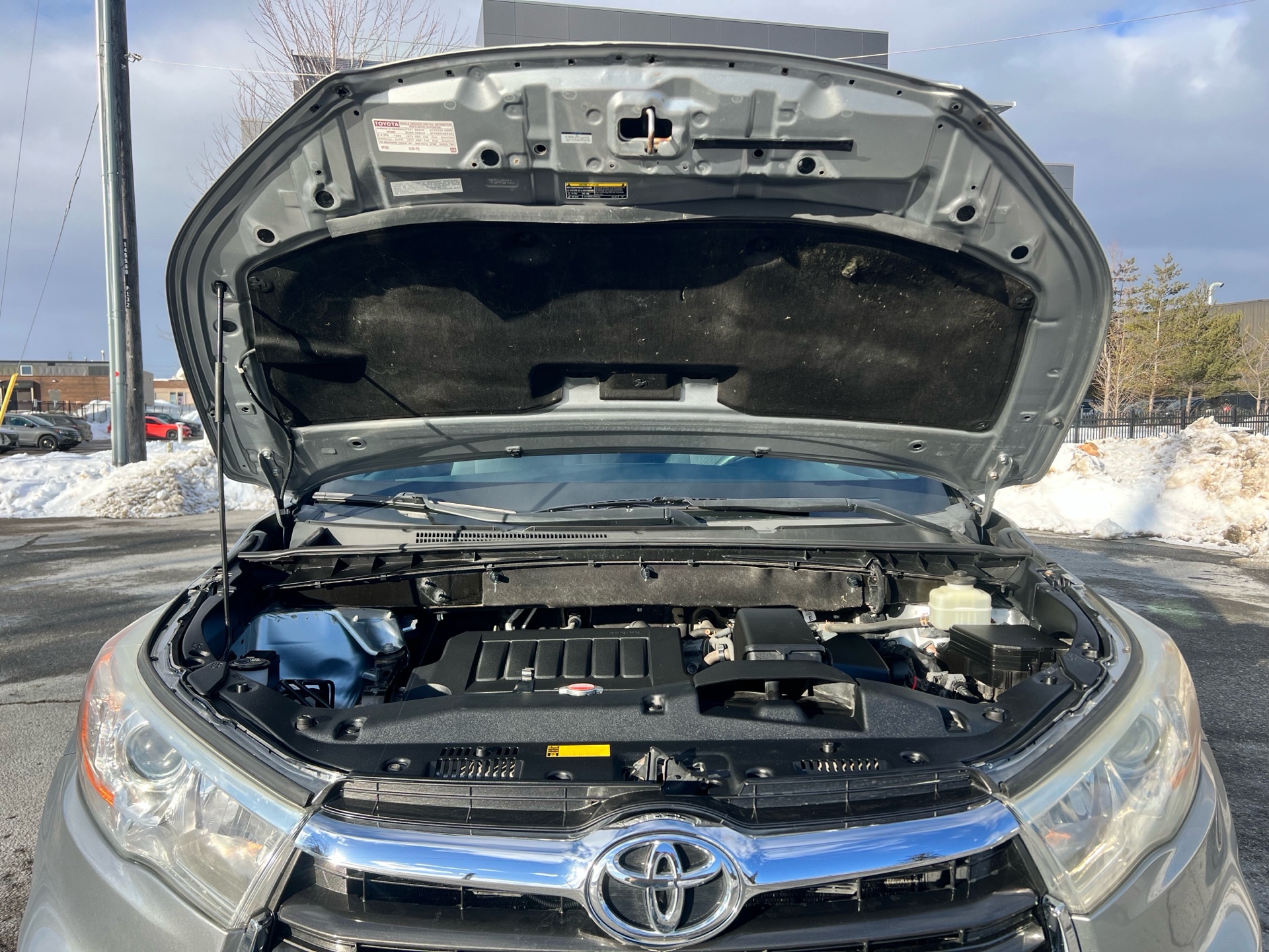 /autocainc/2016-Toyota-Highlander-25162499800923244.jpg