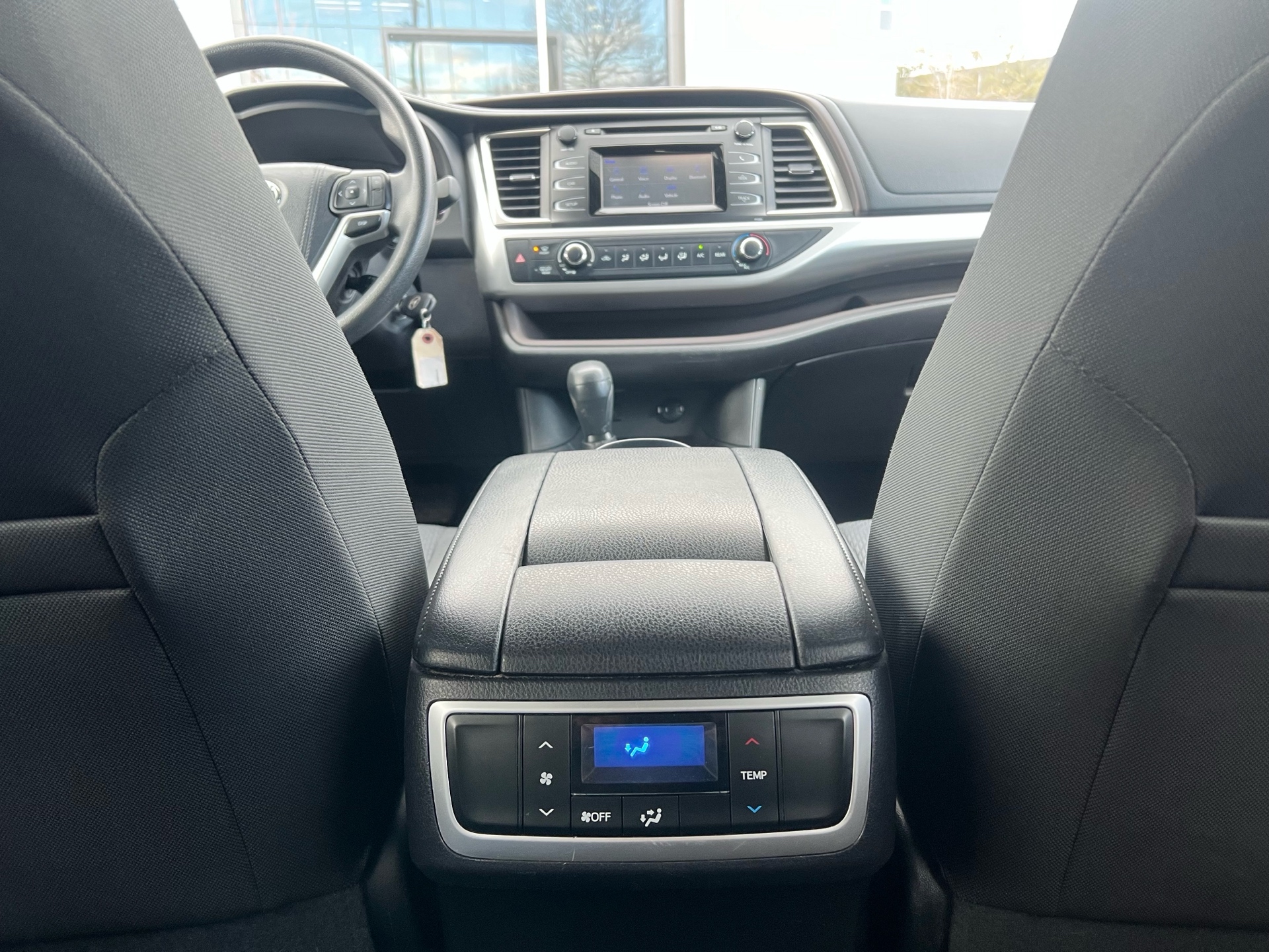 /autocainc/2016-Toyota-Highlander-8316267359433649.jpg
