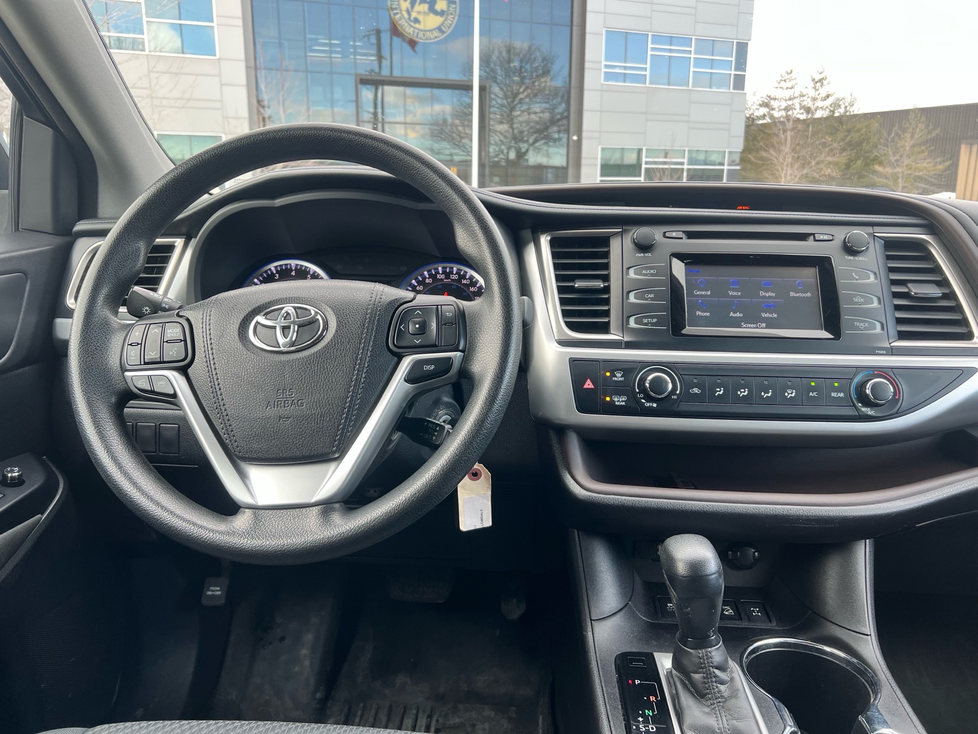 /autocainc/2016-Toyota-Highlander-9915831509090576.jpg
