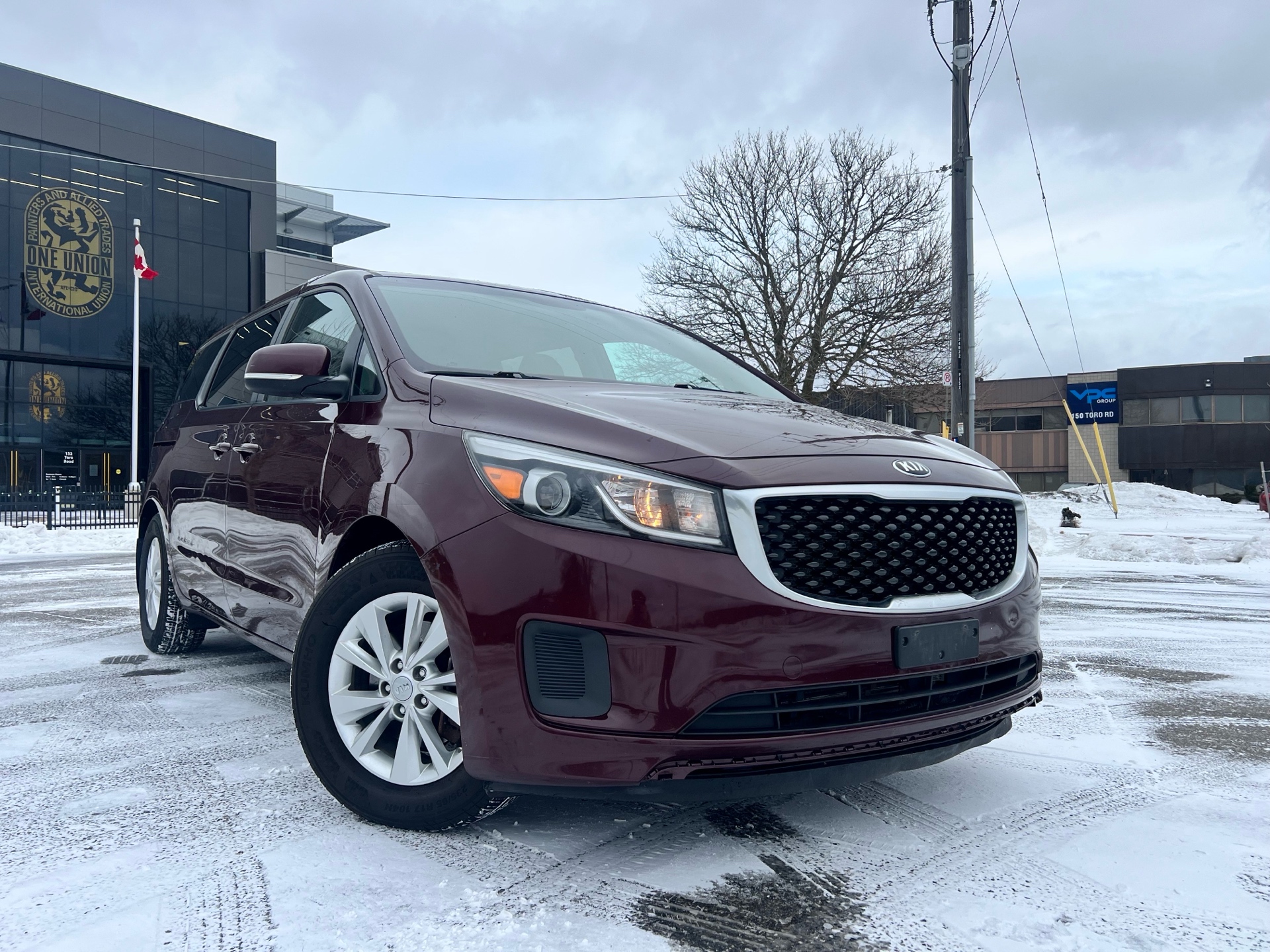 /autocainc/2017-Kia-Sedona-17195134002775836.jpg