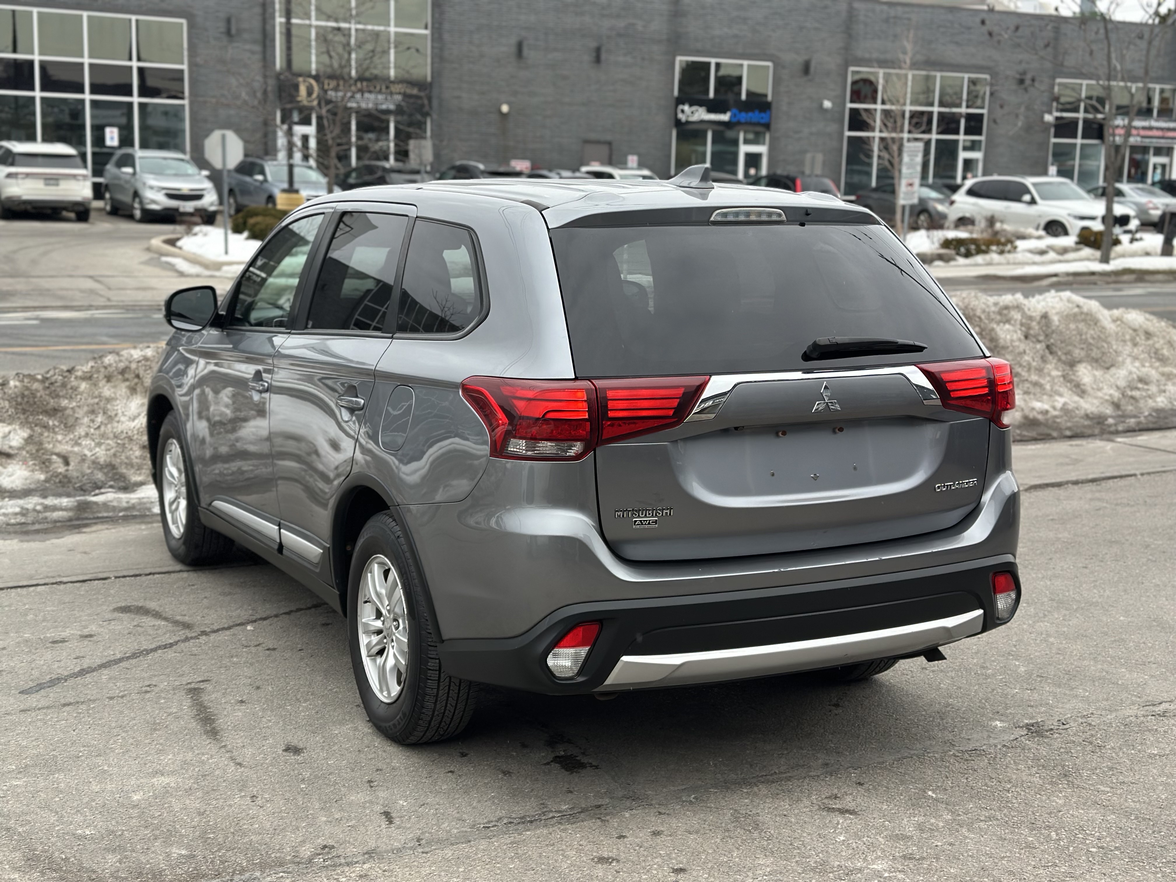 /autocainc/2018-Mitsubishi-Outlander-39820278019551525.jpg