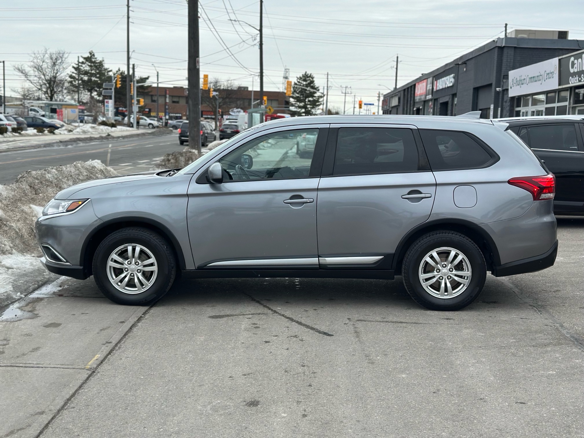 /autocainc/2018-Mitsubishi-Outlander-7161343903258659.jpg