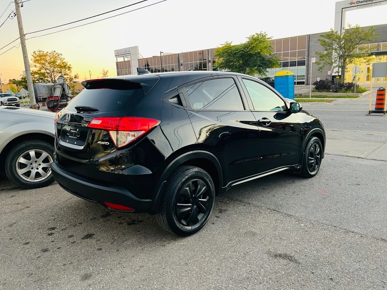 /autocainc/2019-Honda-HR-V-14058471097605052.jpg