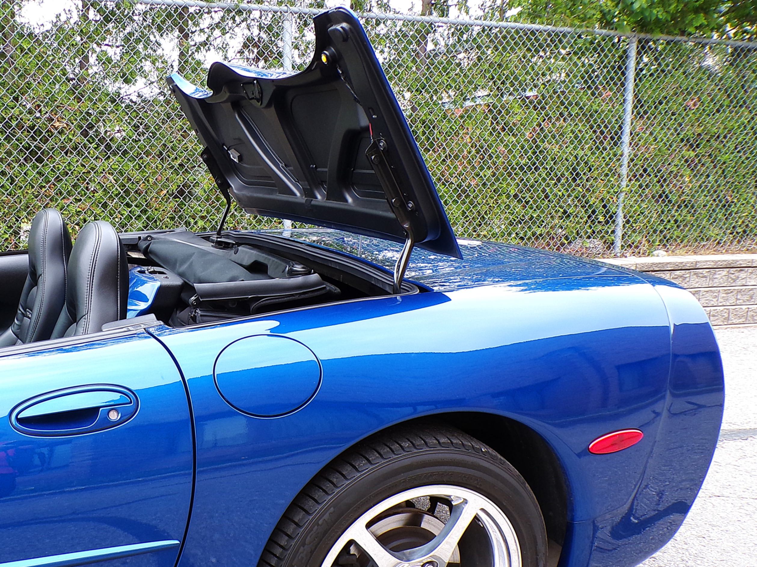/autogallery/2003-Chevrolet-Corvette-0413891593435034.jpg