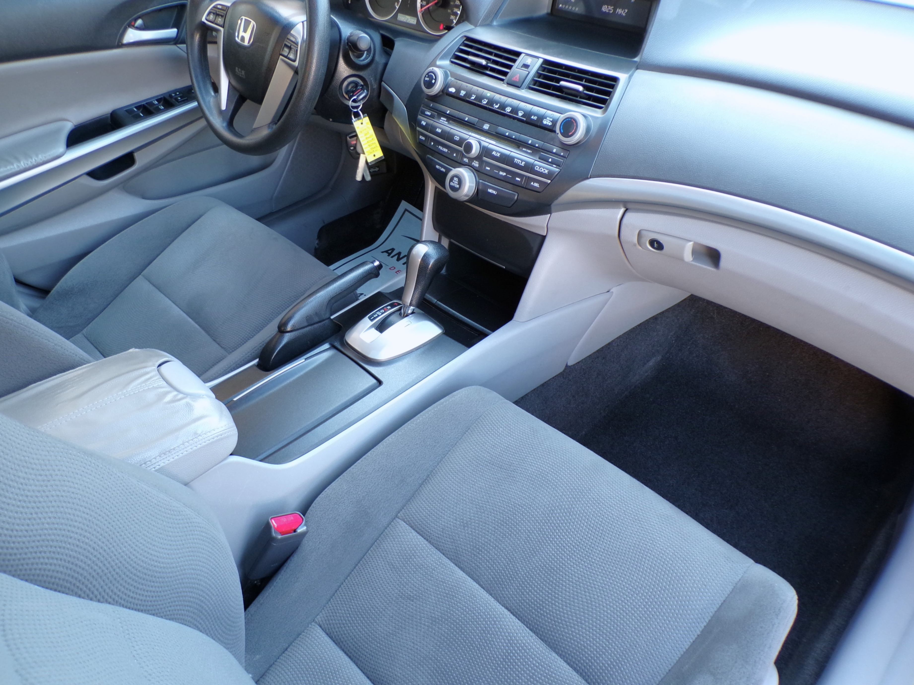 /autogallery/2009-Honda-Accord-4998697135324044.jpg