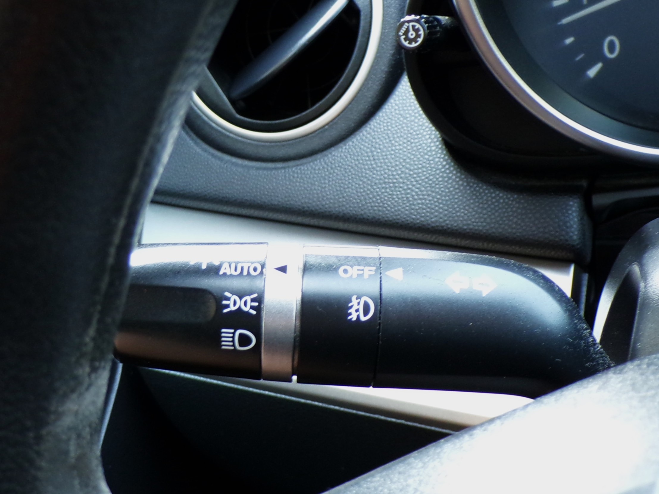 /autogallery/2010-Mazda-Mazda3-42335842957885816.jpg