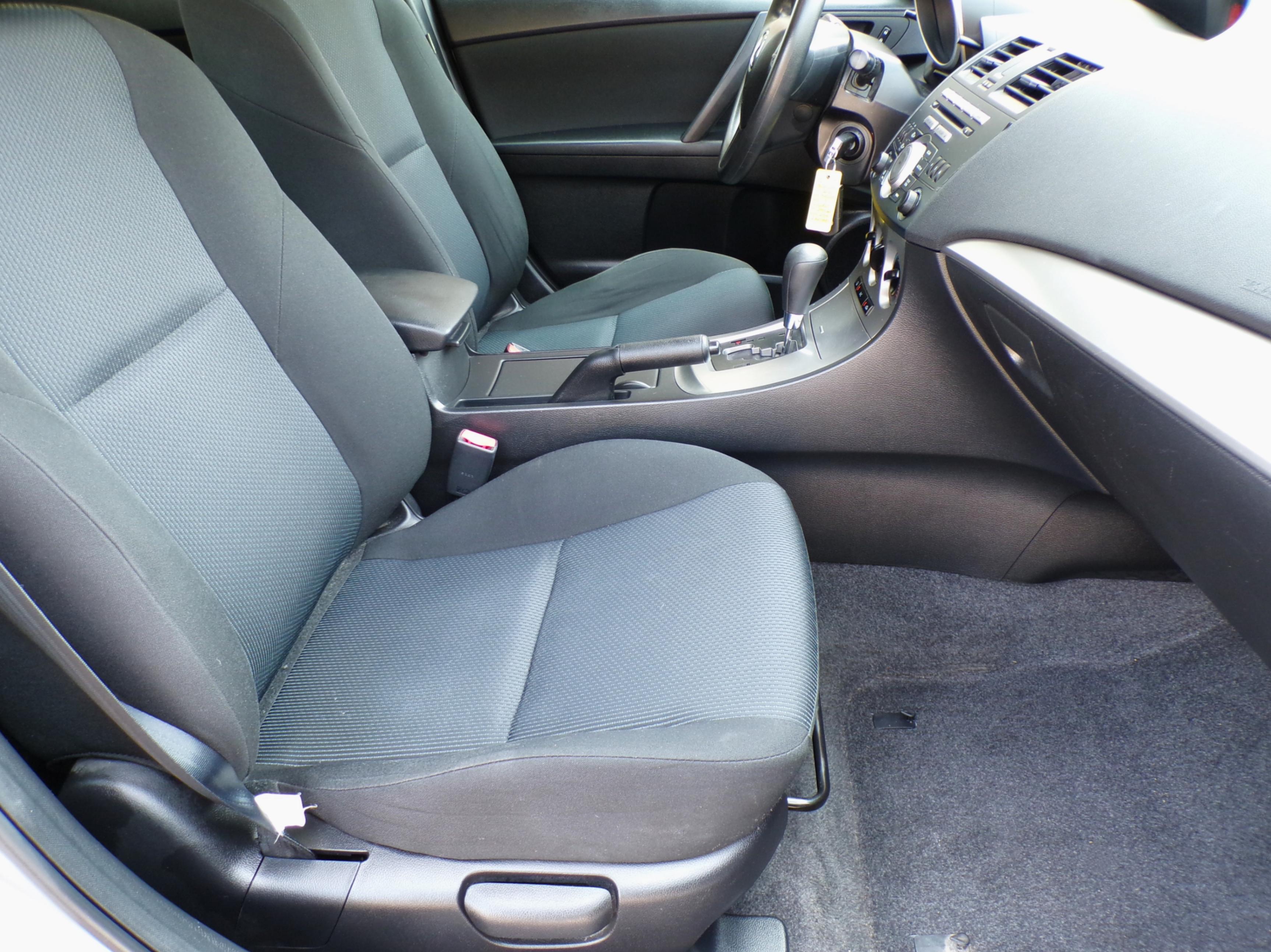 /autogallery/2010-Mazda-Mazda3-5038795323155223.jpg