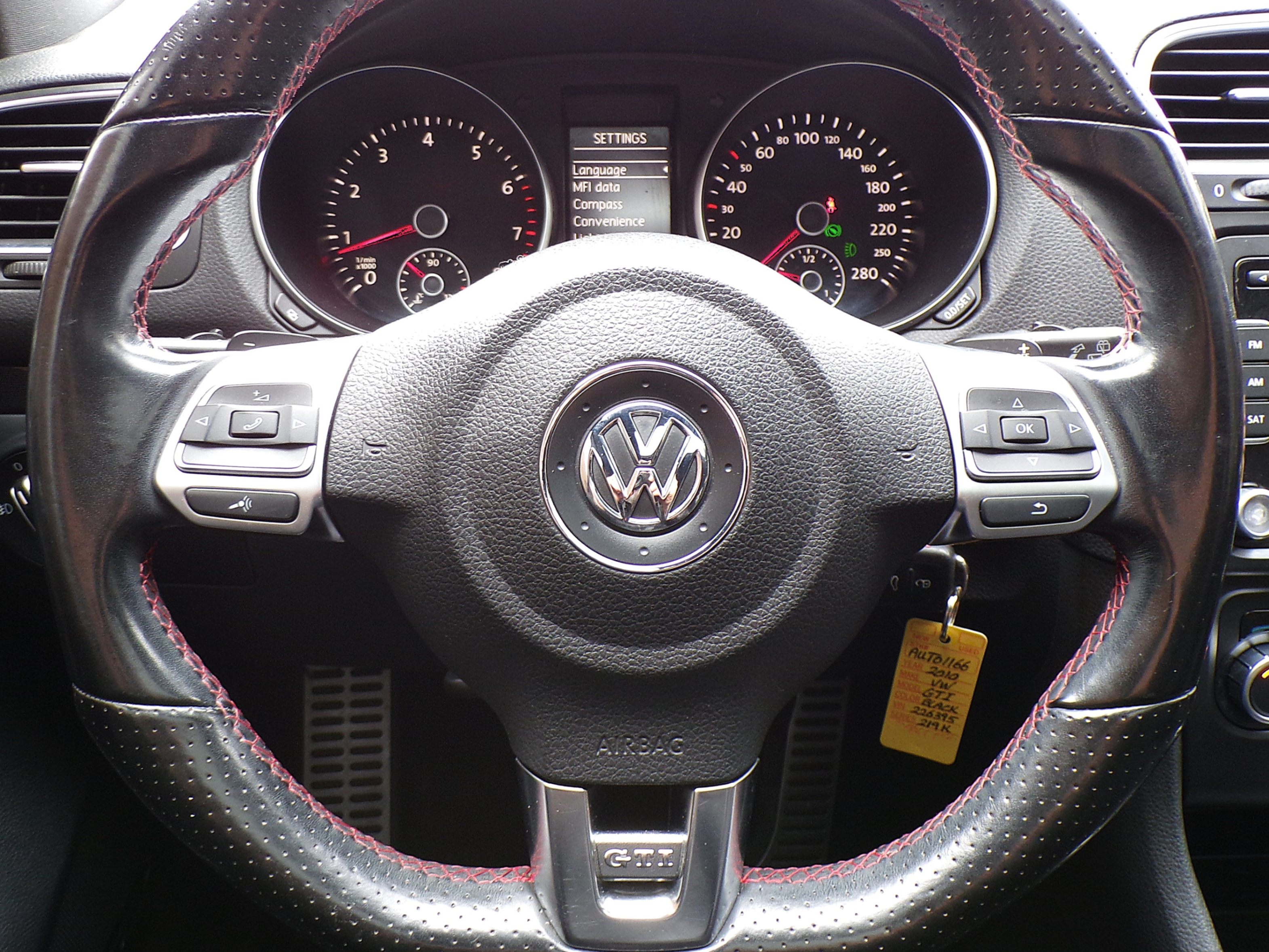 /autogallery/2010-Volkswagen-GolfGTI-012010791954374156.jpg