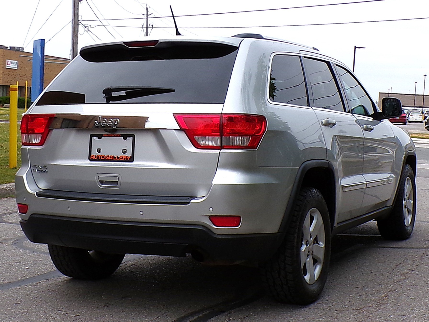 /autogallery/2011-Jeep-GrandCherokee-7526665664996472.jpg