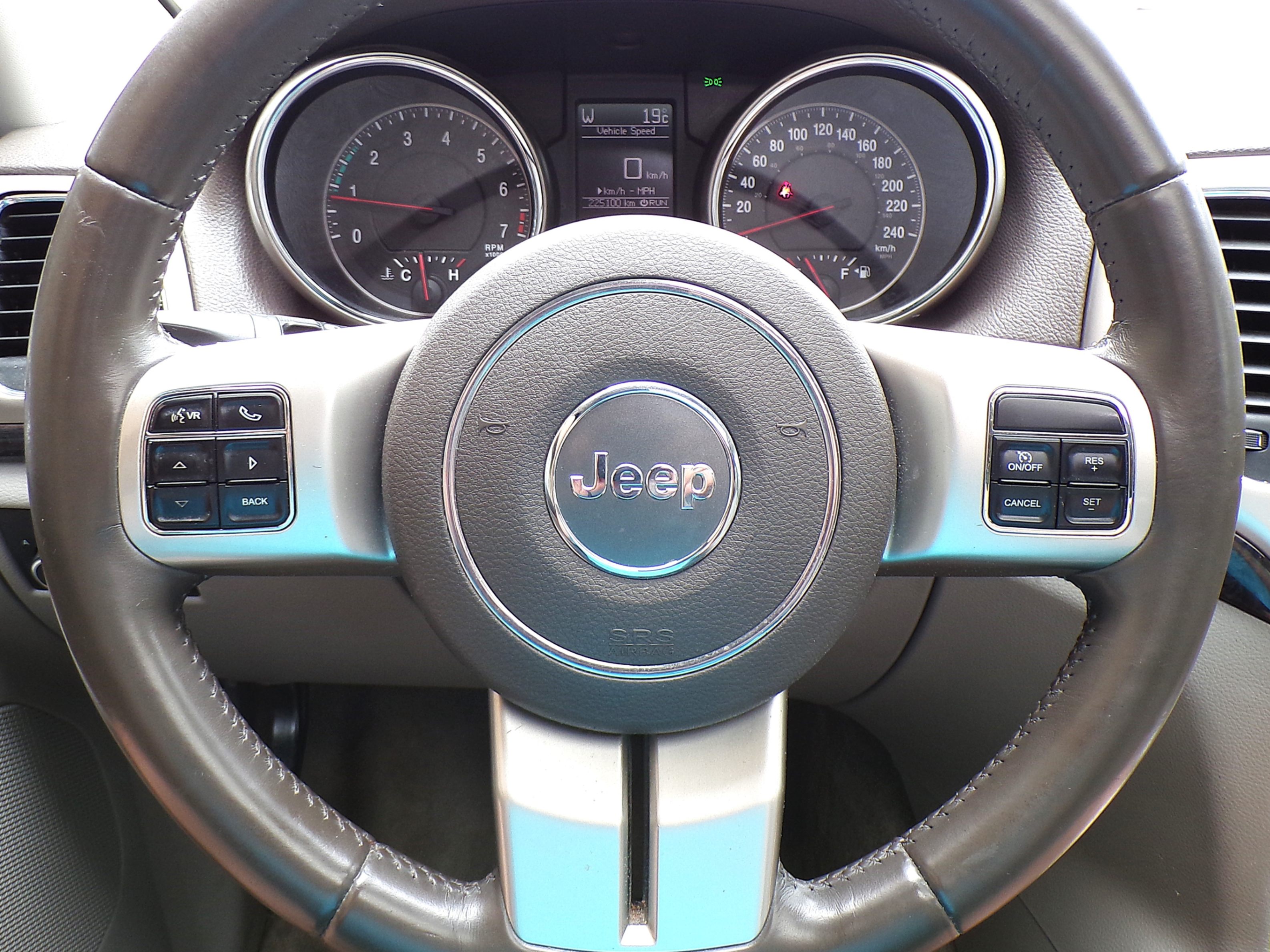 /autogallery/2011-Jeep-GrandCherokee-9666669303272017.jpg
