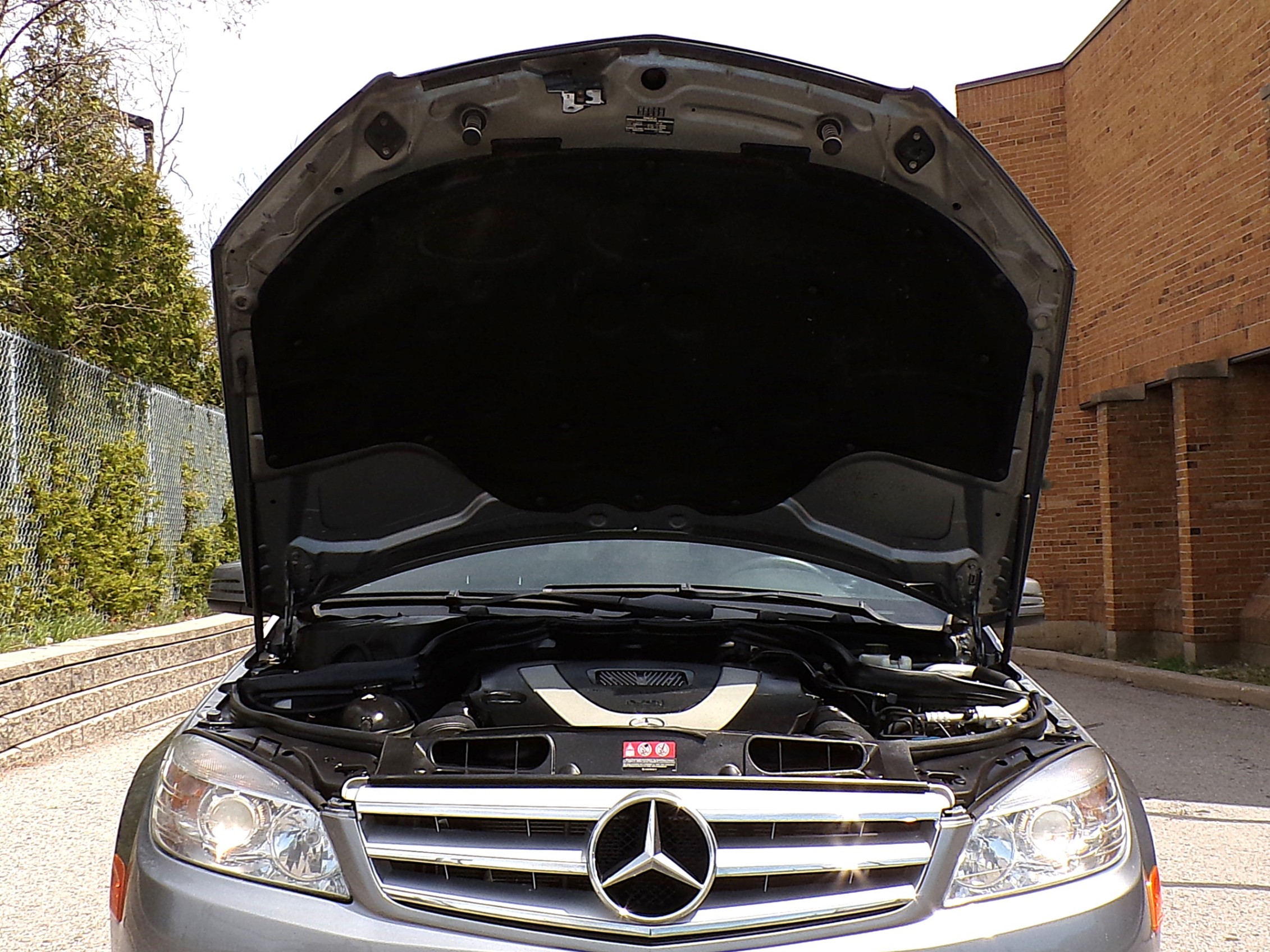 /autogallery/2011-Mercedes-Benz-C-Class-1020980974316752.jpg