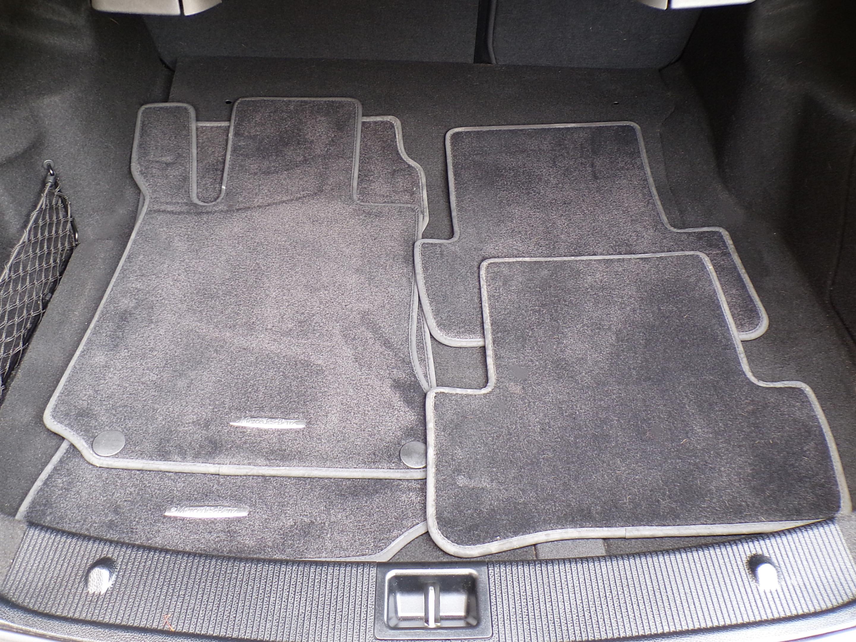 /autogallery/2011-Mercedes-Benz-C-Class-1813691322534554.jpg