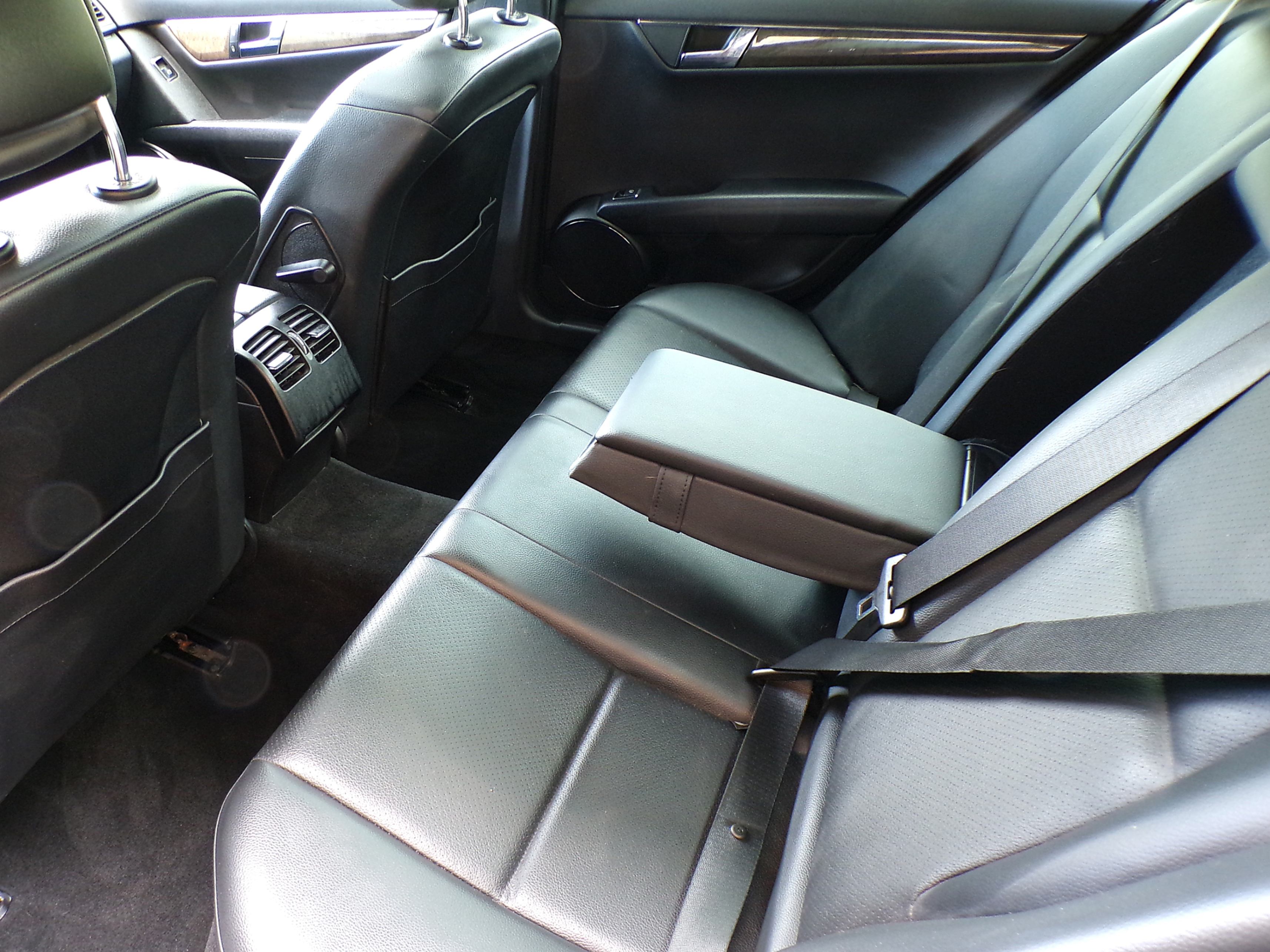 /autogallery/2011-Mercedes-Benz-C-Class-46823241971388163.jpg