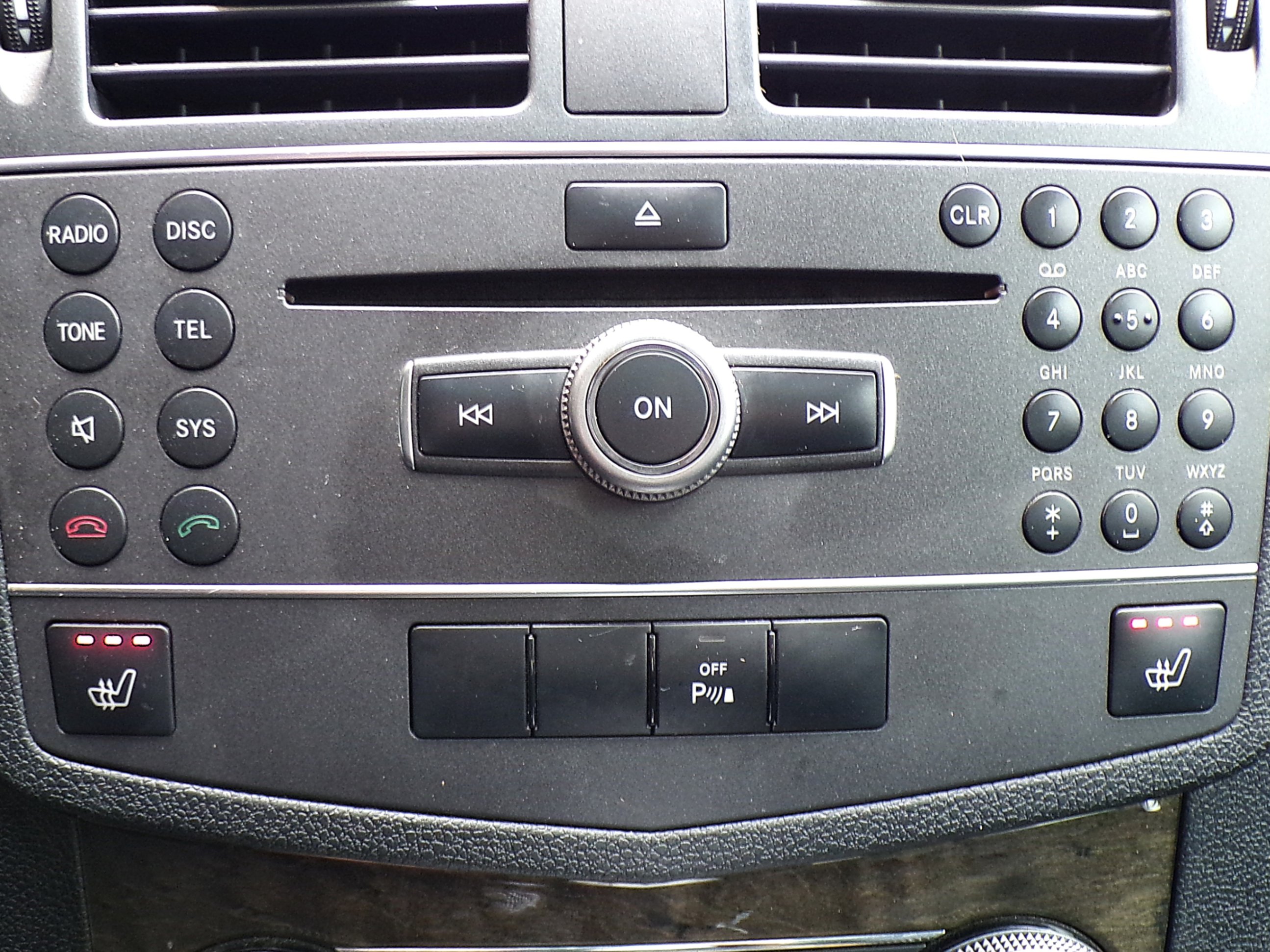 /autogallery/2011-Mercedes-Benz-C-Class-5392946504730936.jpg