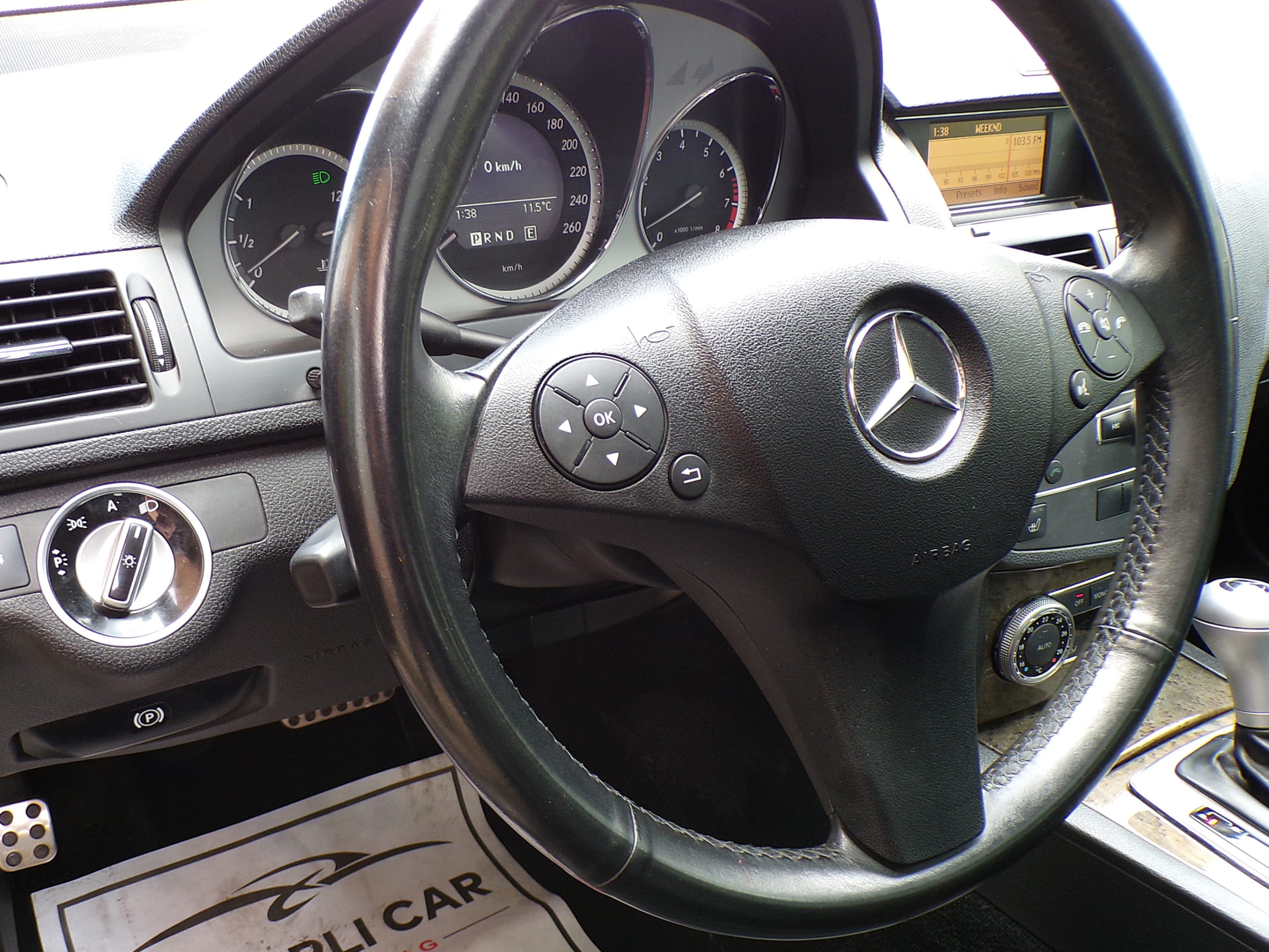 /autogallery/2011-Mercedes-Benz-C-Class-9680654009510978.jpg