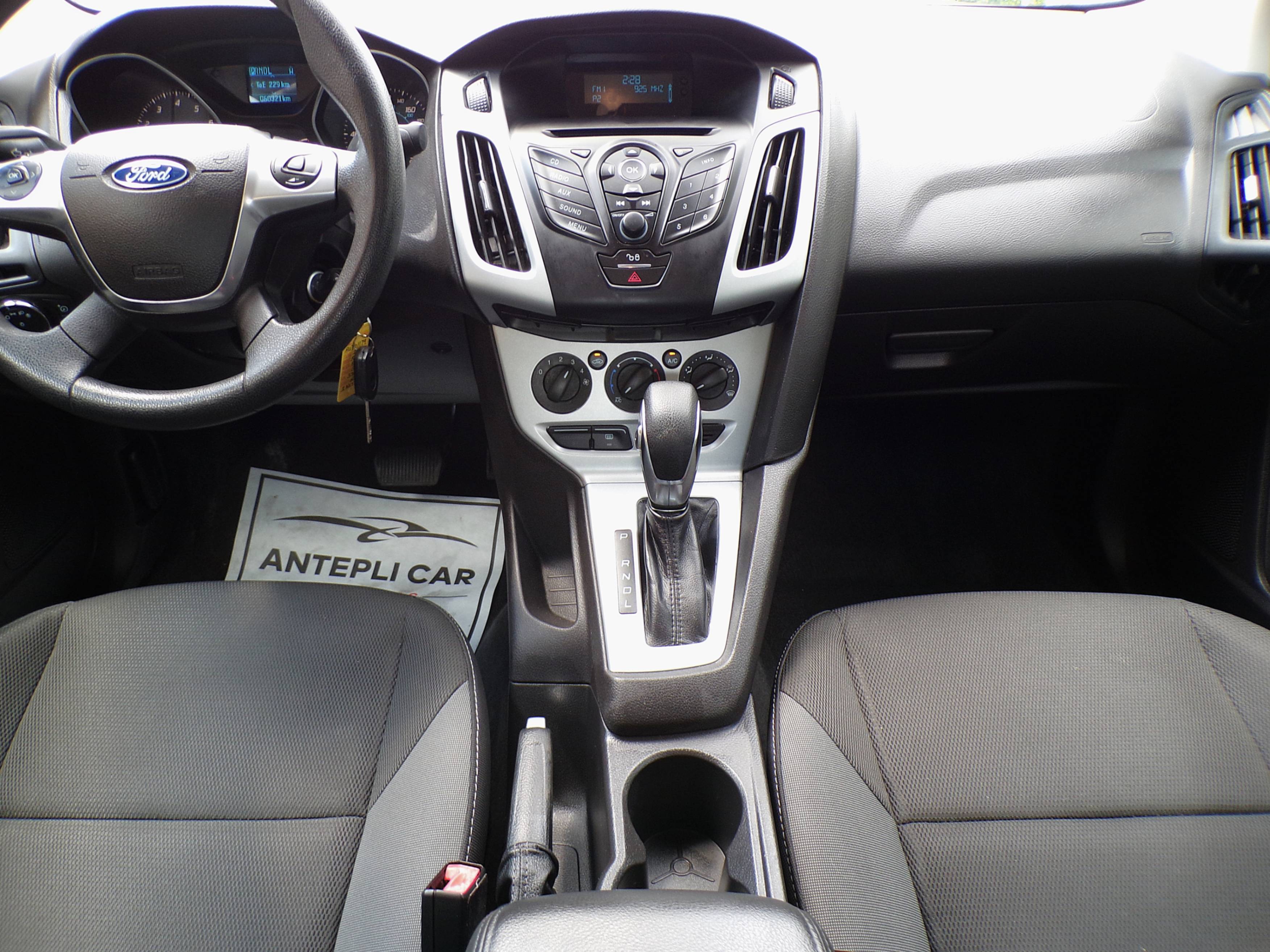 /autogallery/2012-Ford-Focus-1093934244154704.jpg