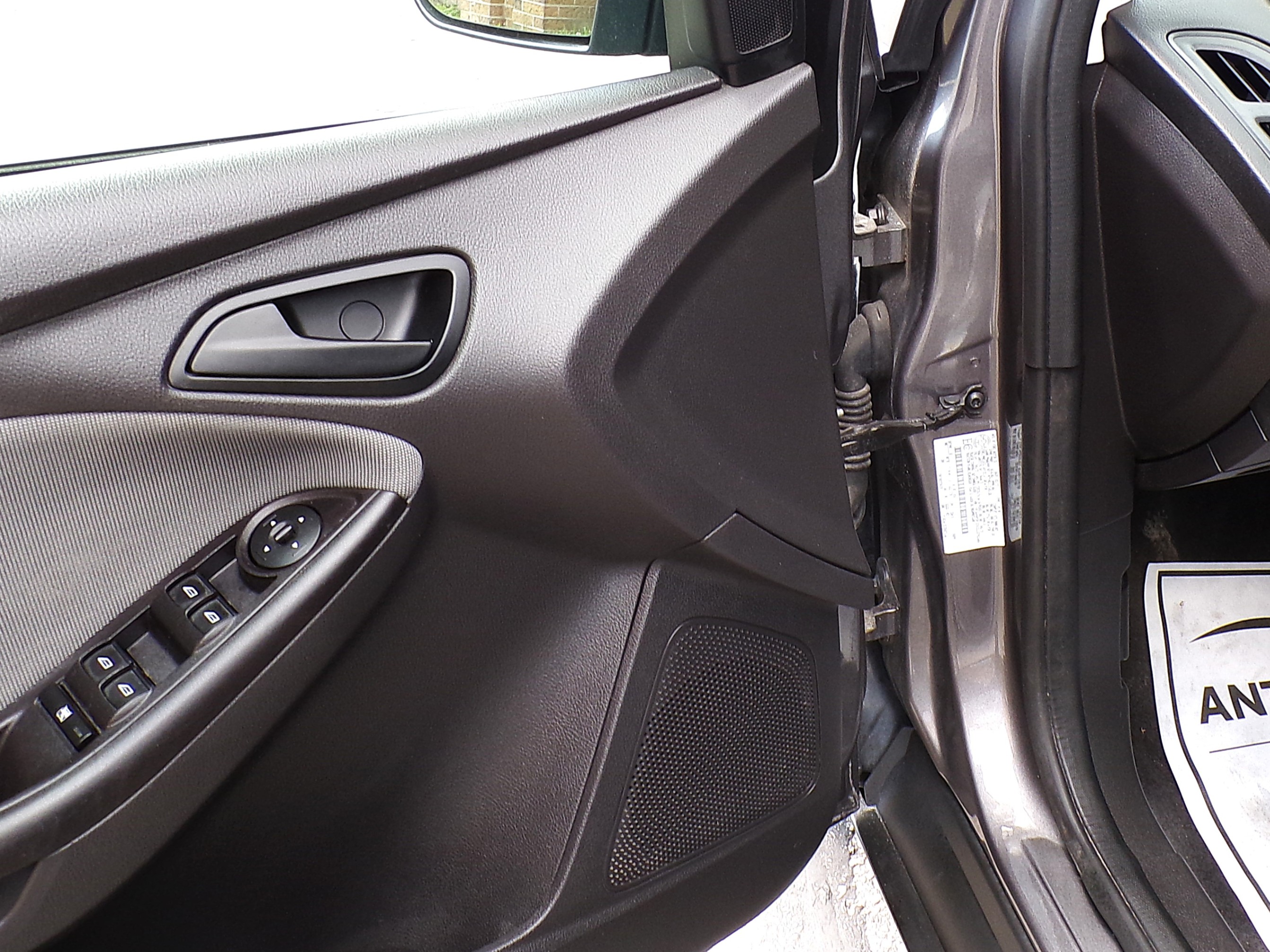 /autogallery/2012-Ford-Focus-21534667396470097.jpg