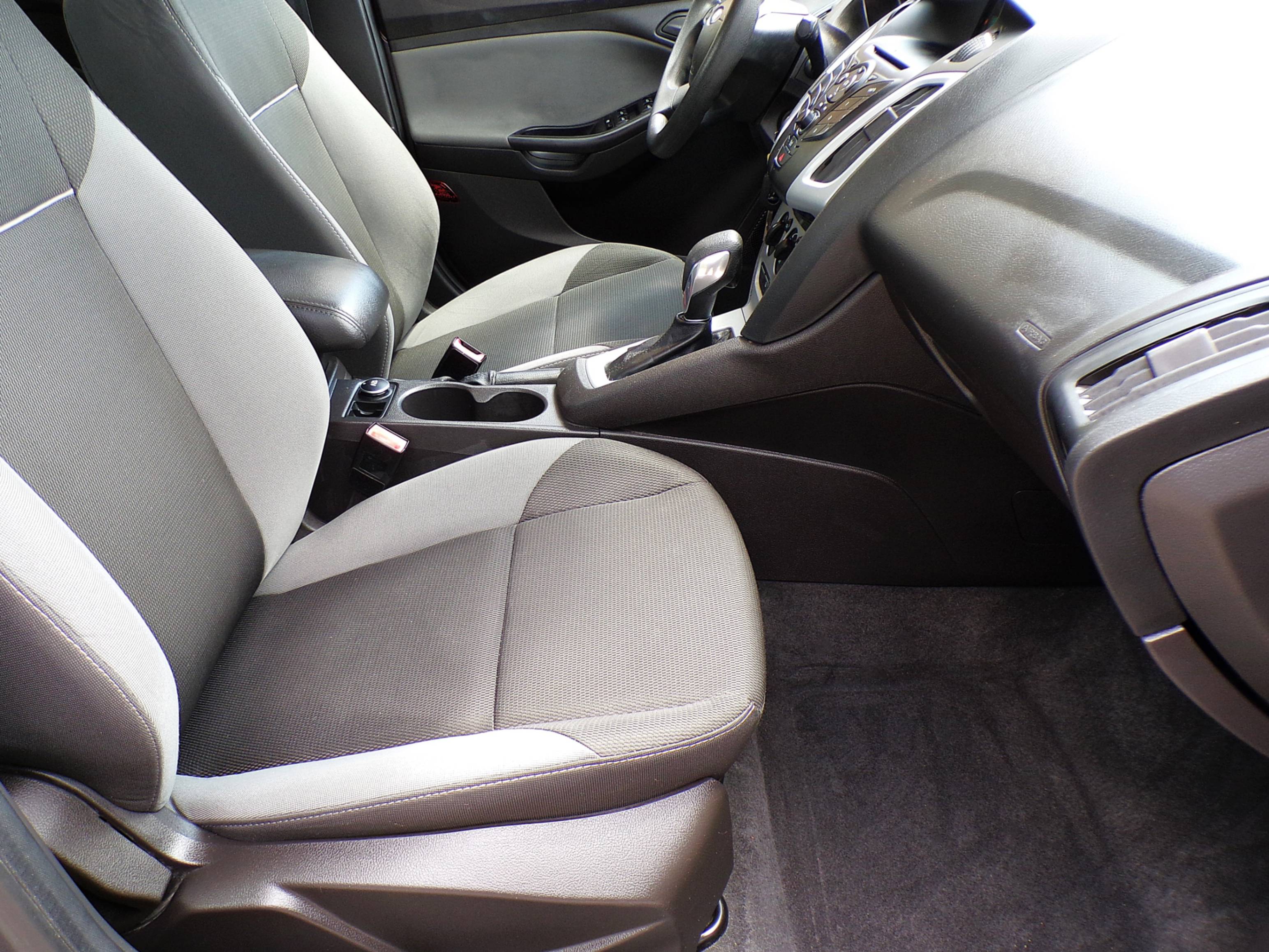 /autogallery/2012-Ford-Focus-27099626161806656.jpg