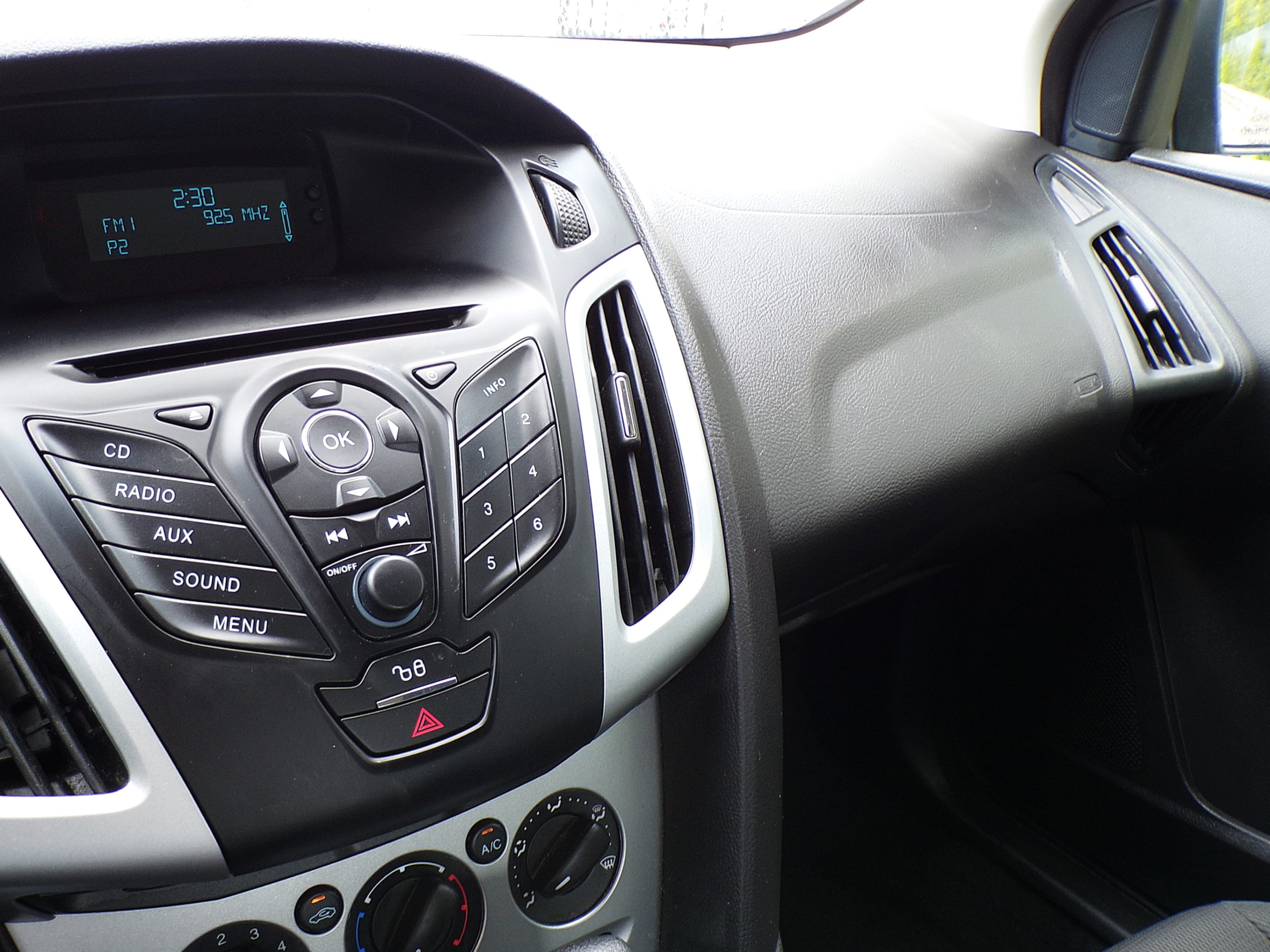 /autogallery/2012-Ford-Focus-6113702293174474.jpg