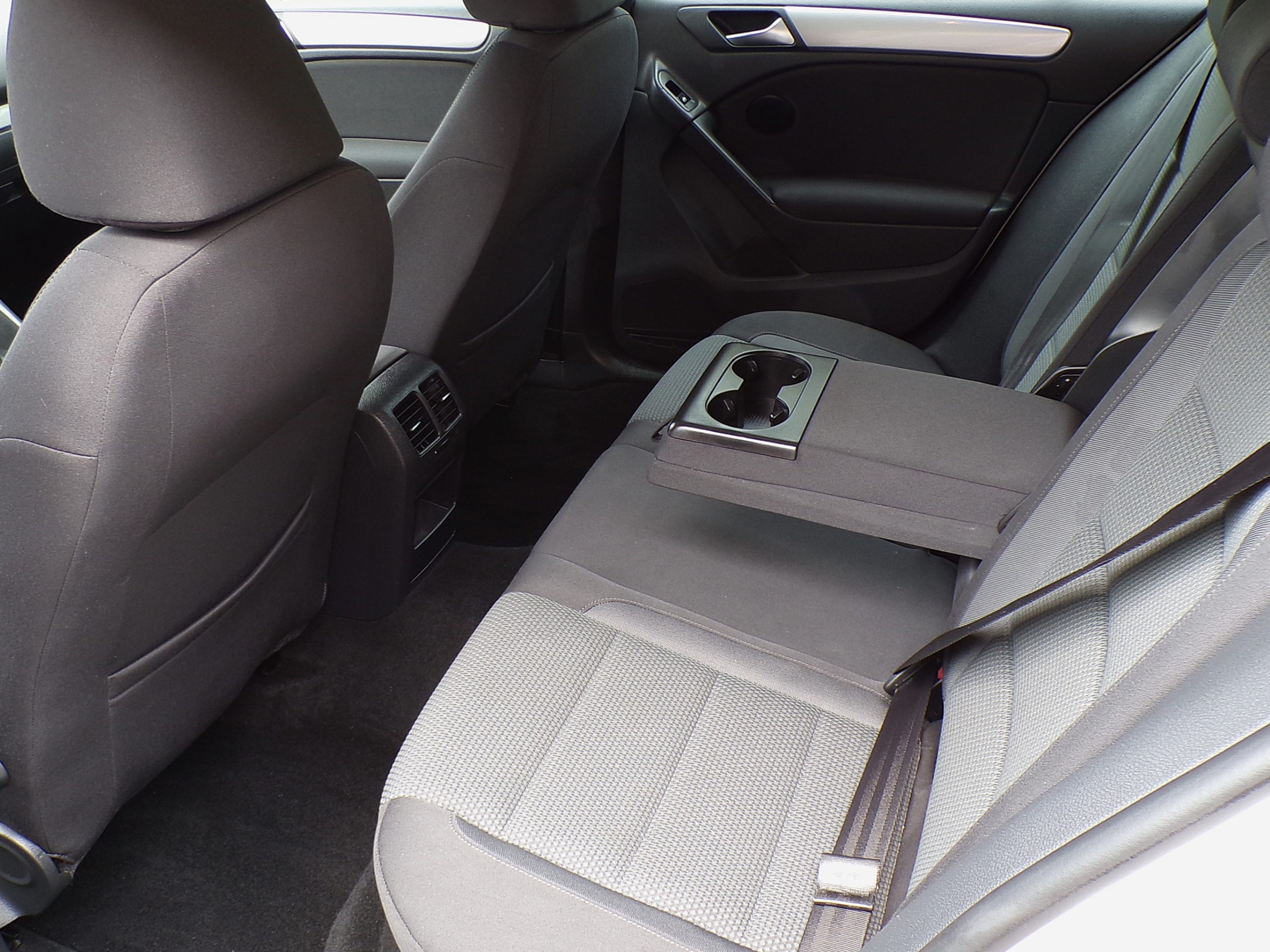 /autogallery/2012-Volkswagen-Golf-3863555944998971.jpg