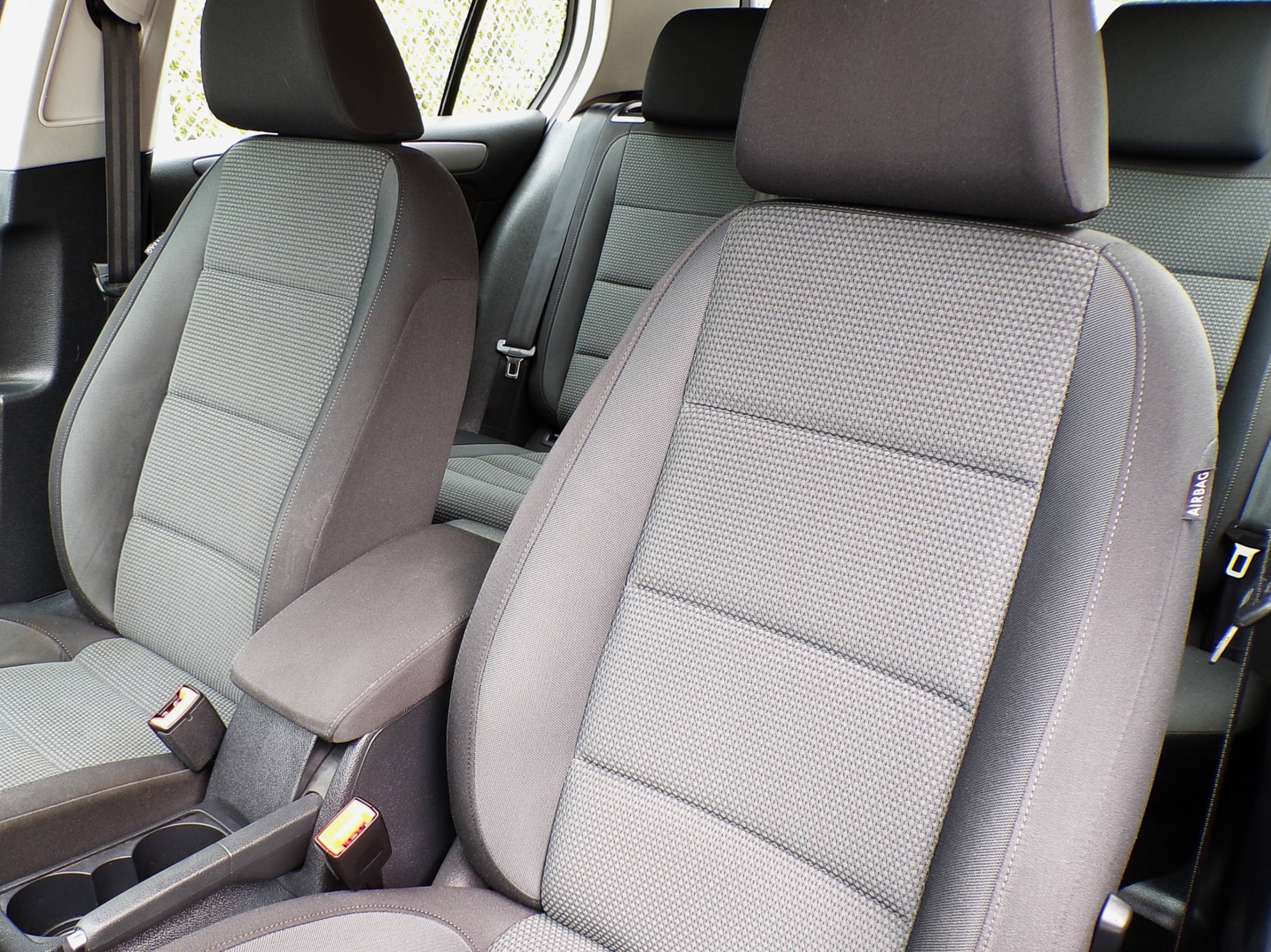 /autogallery/2012-Volkswagen-Golf-6780232884978243.jpg