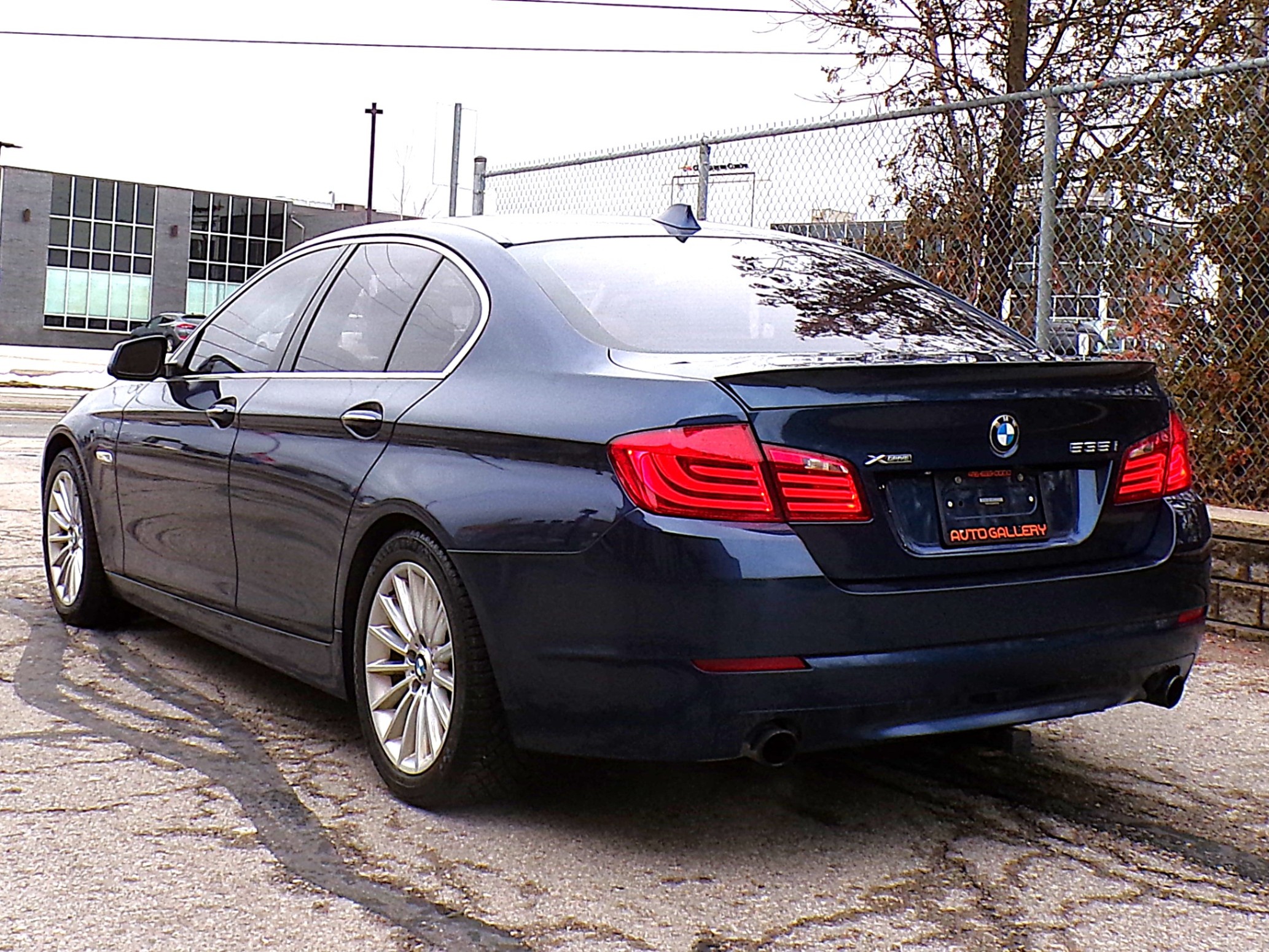 /autogallery/2013-BMW-5-Series-1282823790438532.jpg