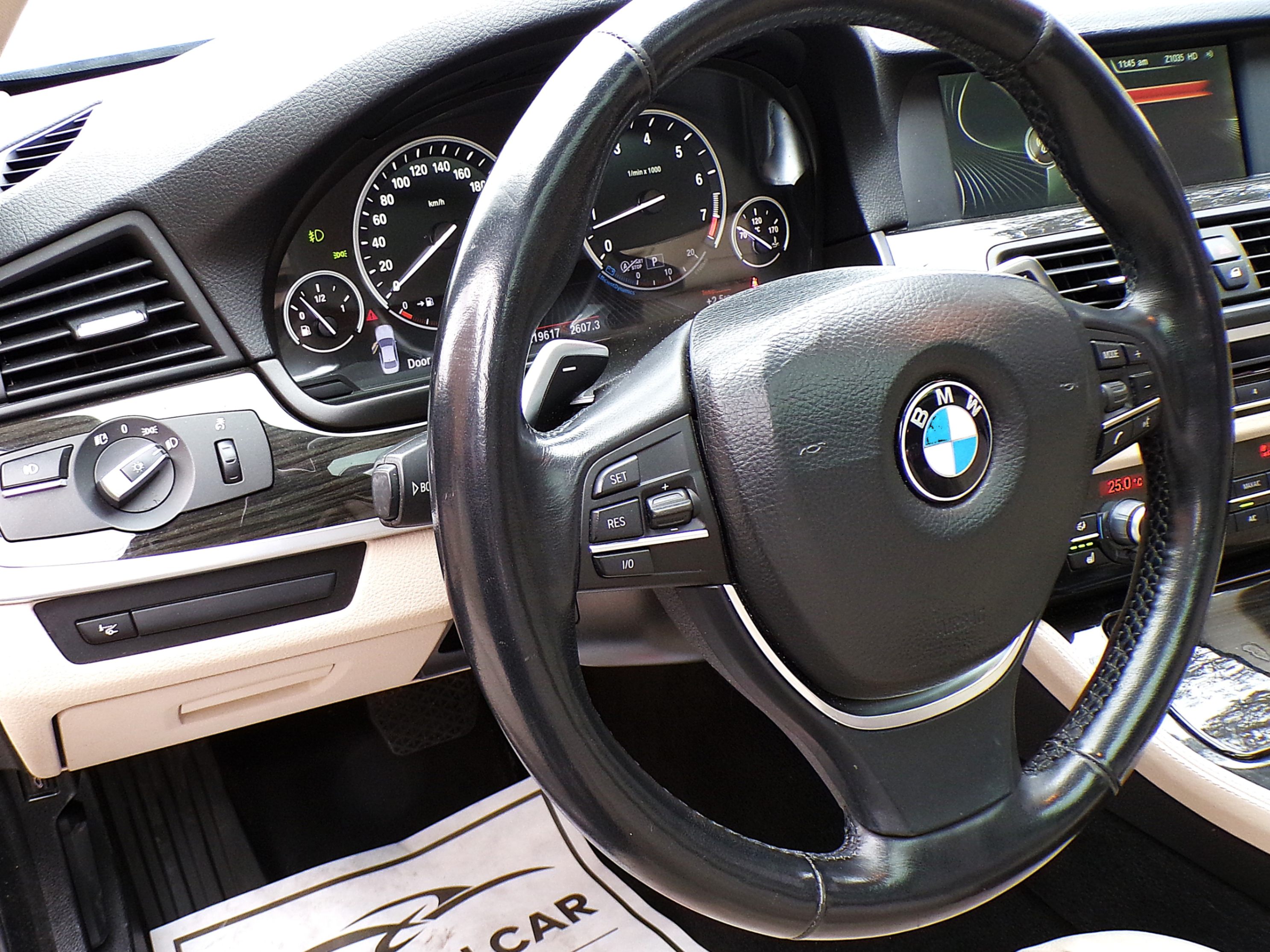 /autogallery/2013-BMW-5-Series-22248557063746355.jpg
