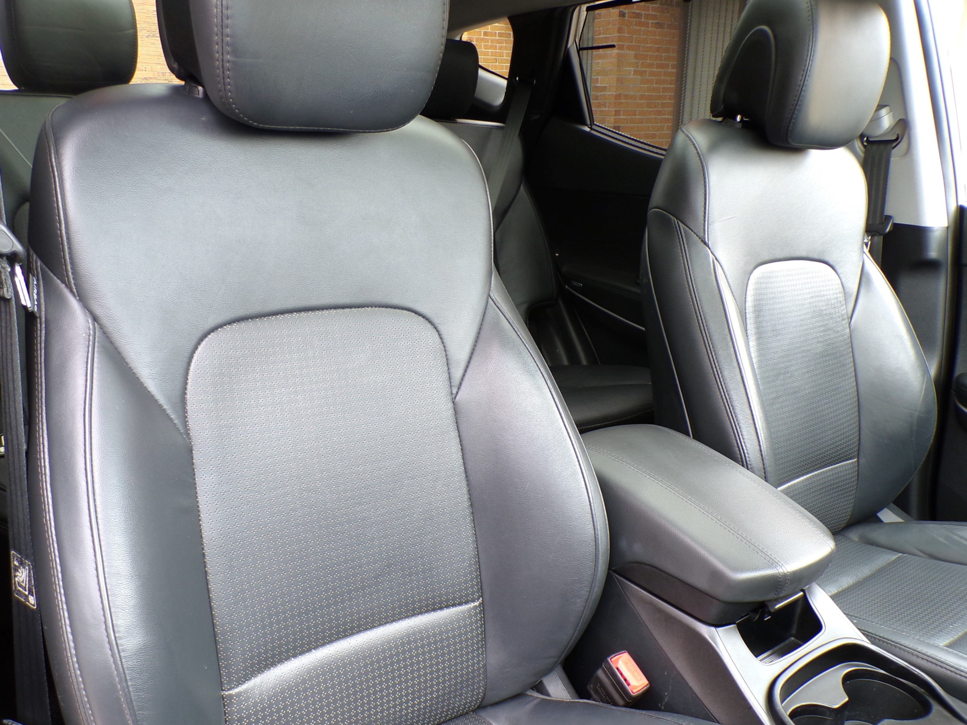 /autogallery/2013-Hyundai-SantaFe-008834813940036934.jpg