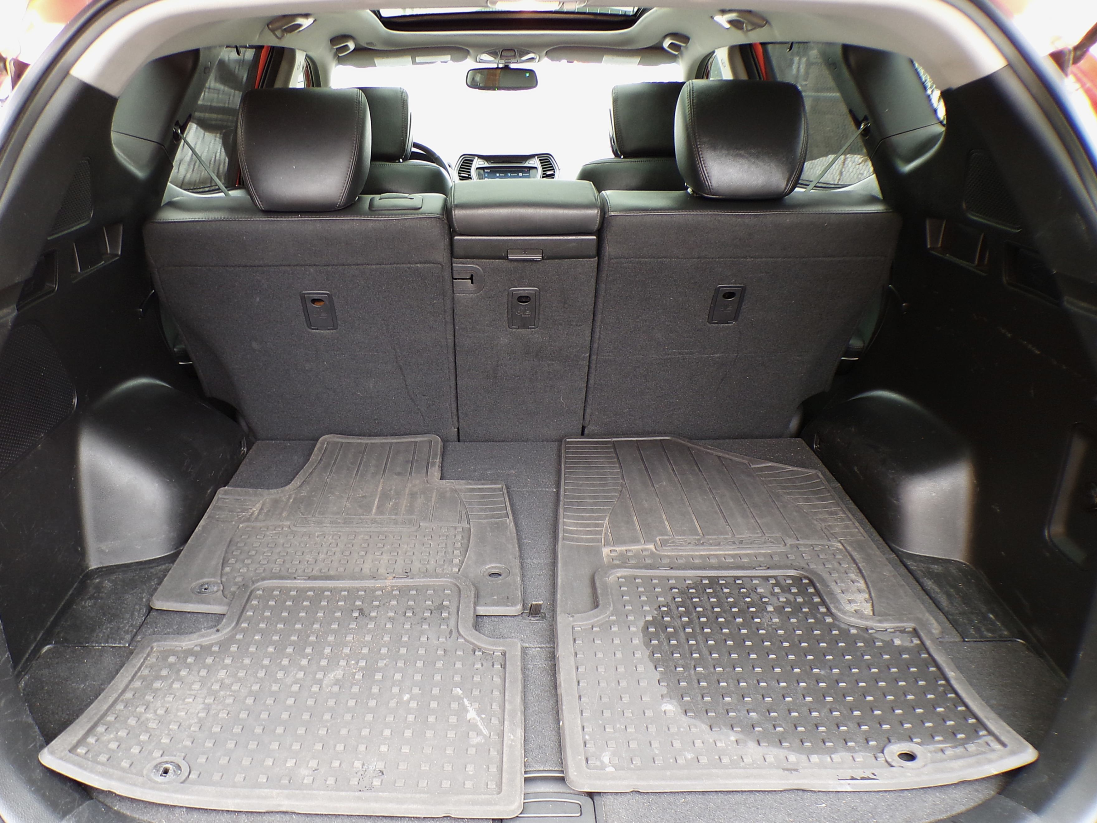 /autogallery/2013-Hyundai-SantaFe-14746778588197262.jpg