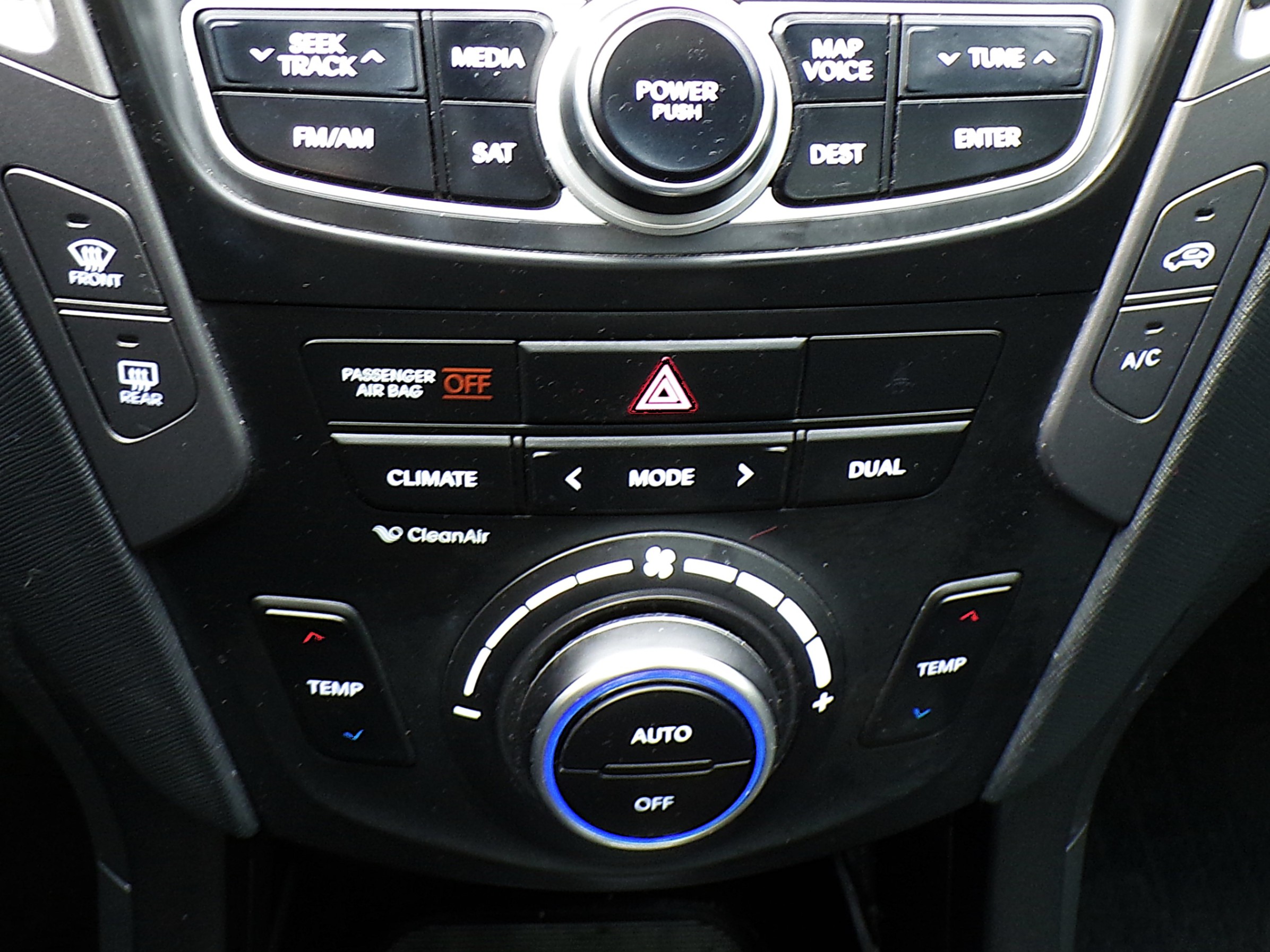 /autogallery/2013-Hyundai-SantaFe-24339411480676043.jpg