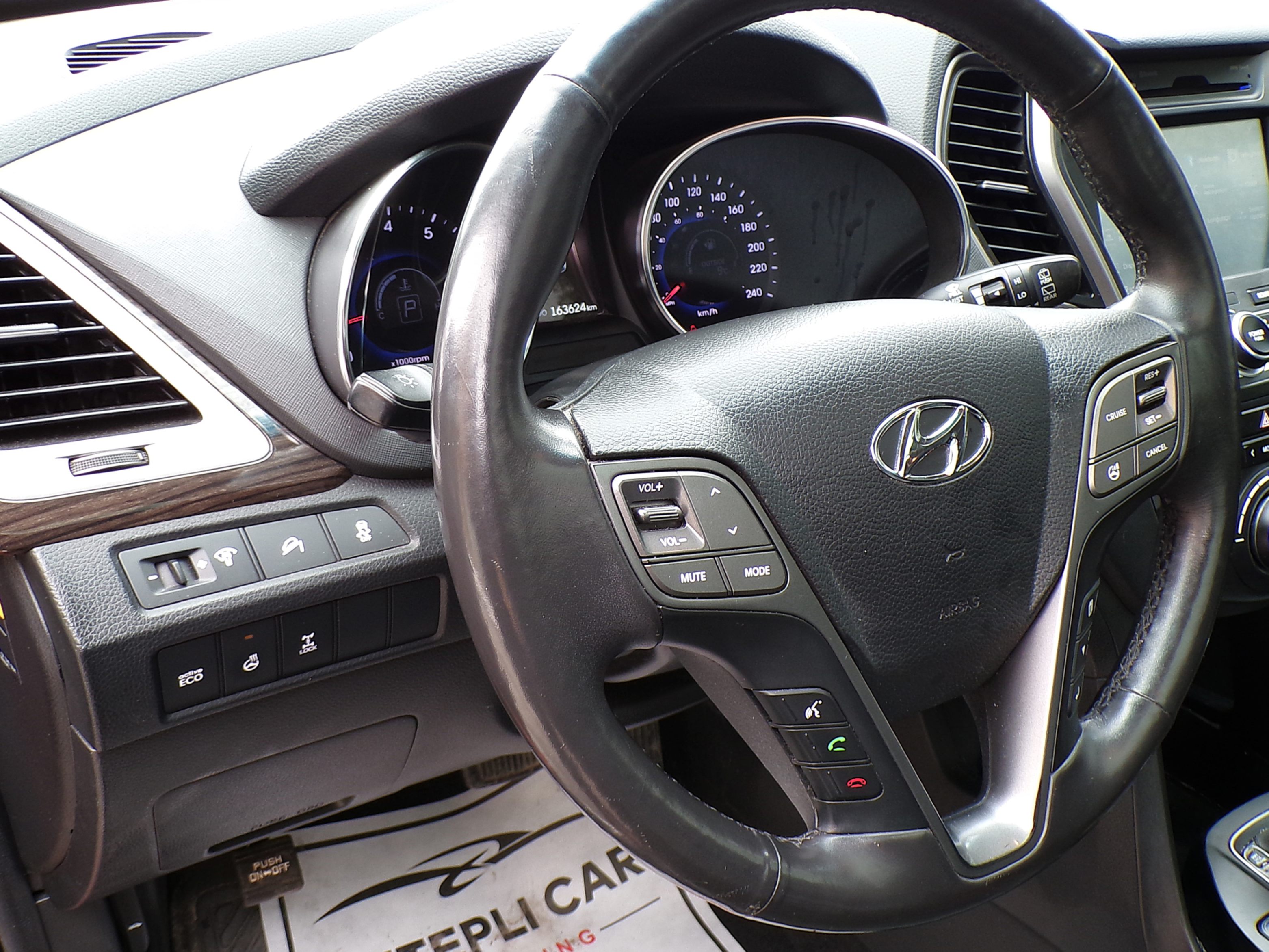 /autogallery/2013-Hyundai-SantaFe-695665201356787.jpg