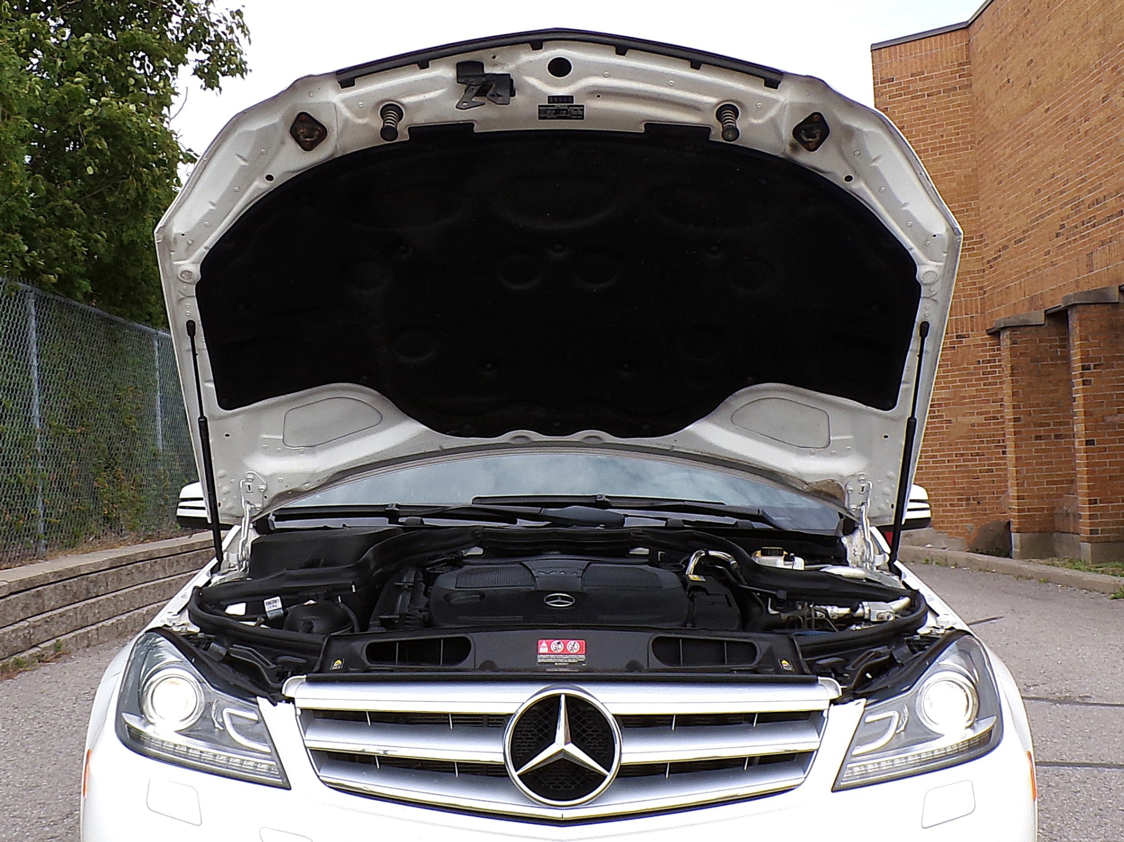 /autogallery/2013-Mercedes-Benz-C-Class-3262584852586996.jpg