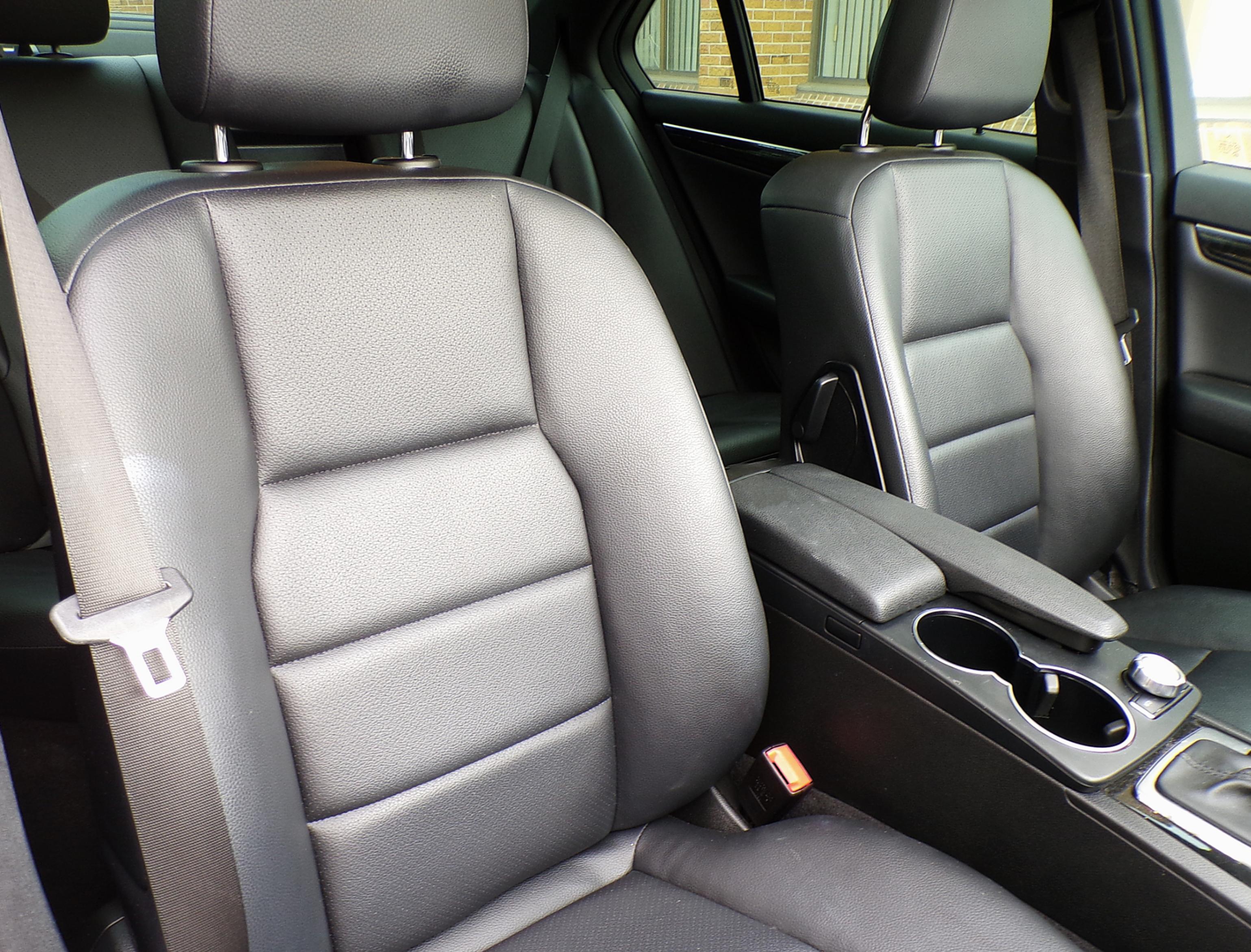 /autogallery/2013-Mercedes-Benz-C-Class-3928940303296373.jpg