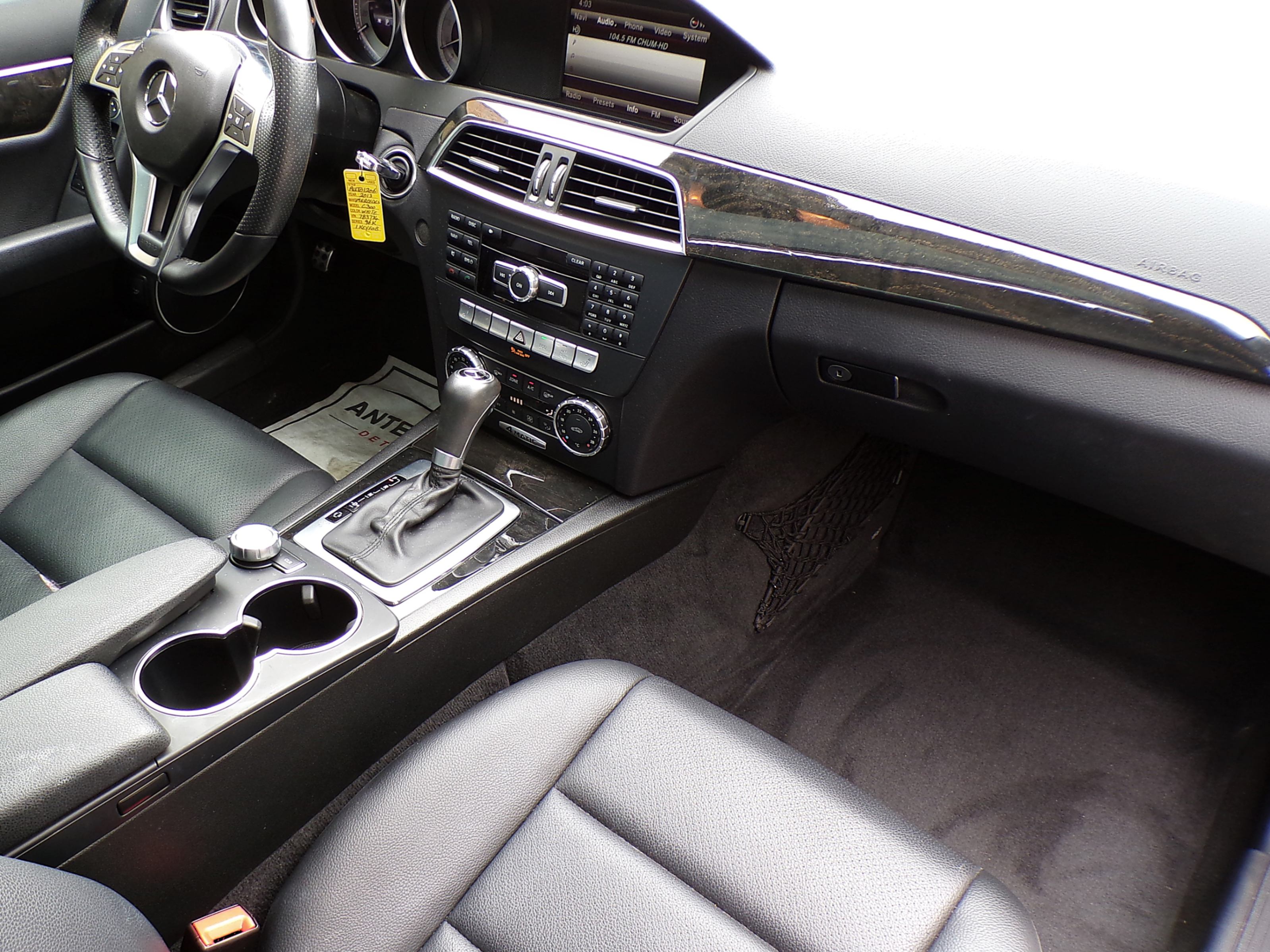 /autogallery/2013-Mercedes-Benz-C-Class-49989091598372304.jpg